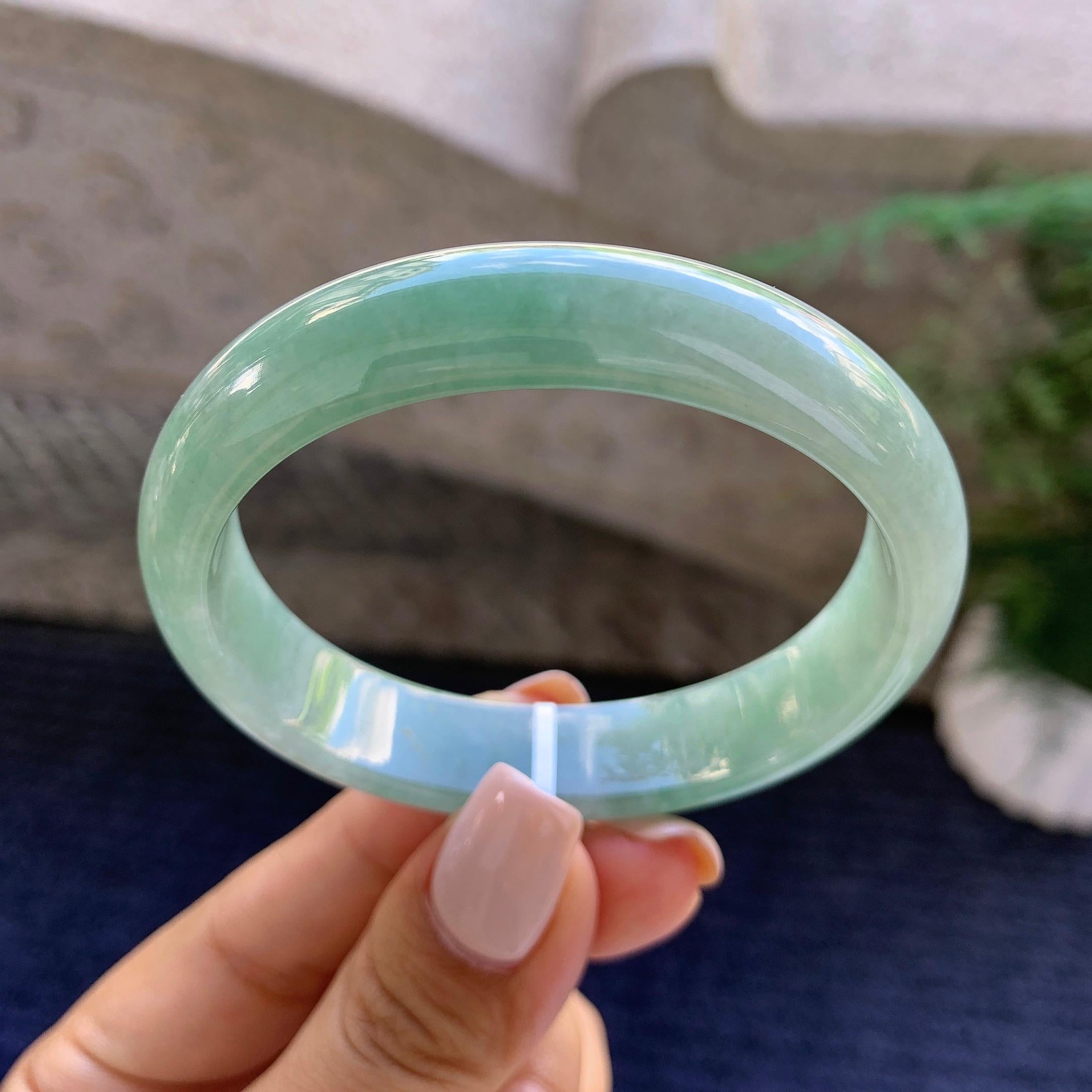 糯种晴底贵妃手镯（55.5mm）（yc223235）