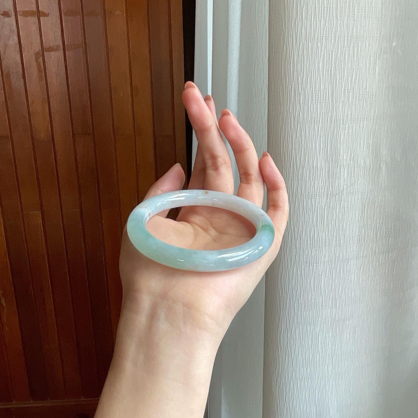 糯冰飘花翡翠圆条手镯（55mm)（yc323655）