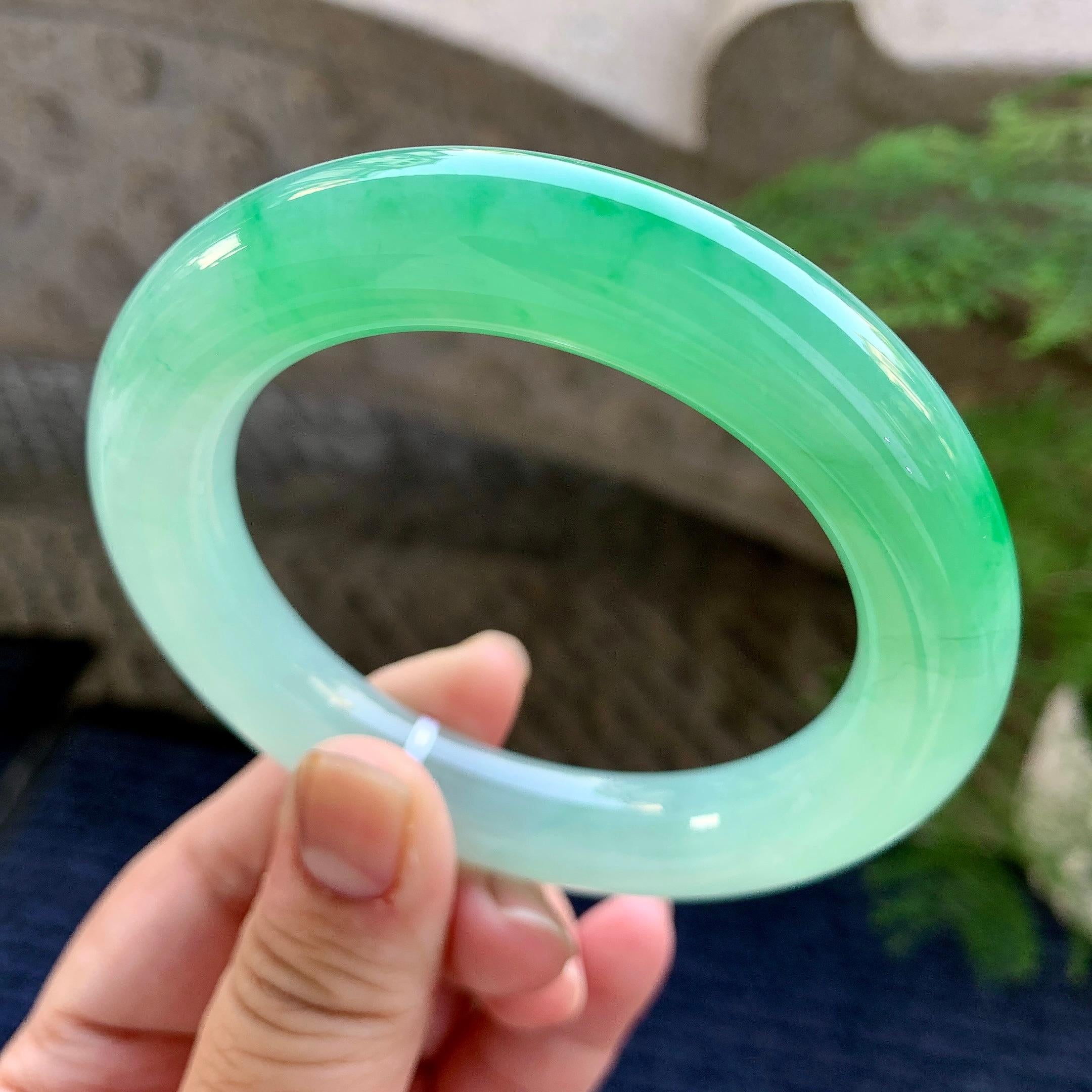 糯冰种飘绿圆条手镯（58mm）（yc249466）