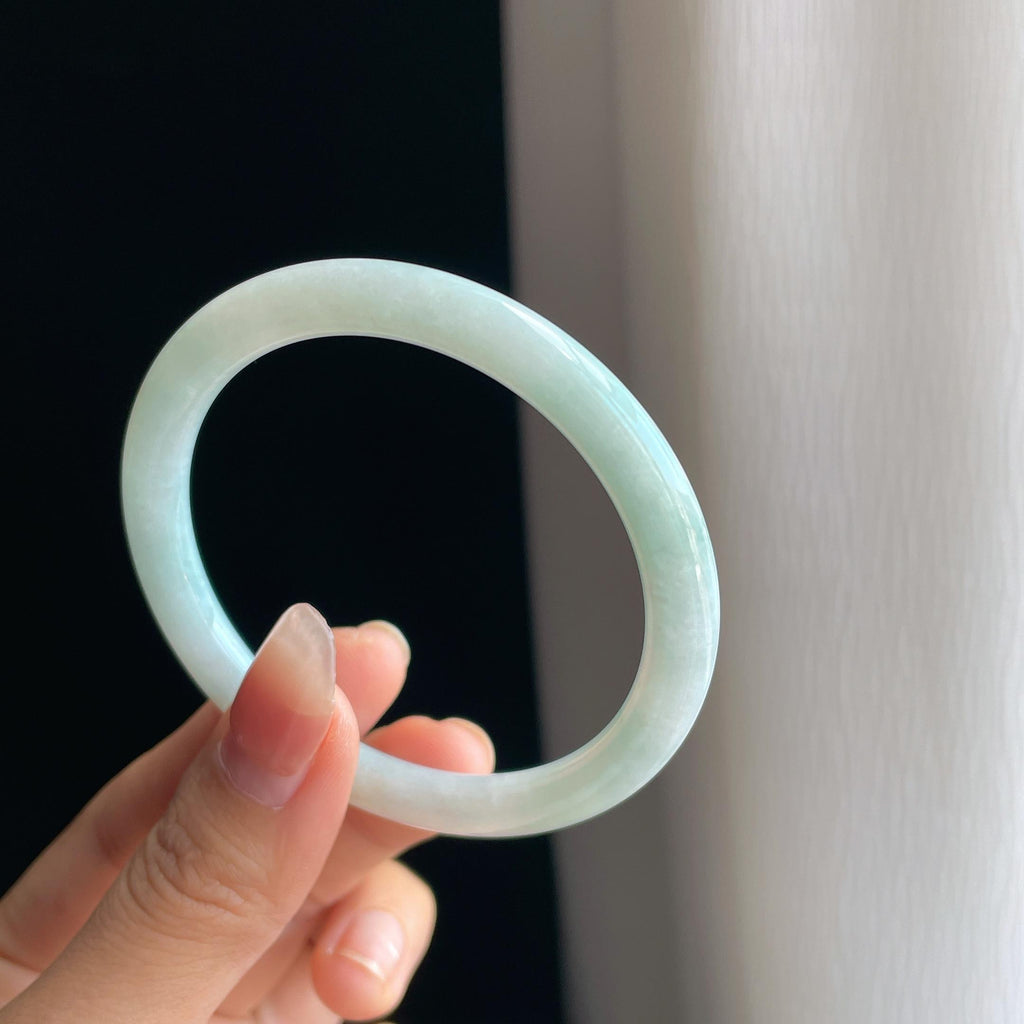 糯冰淡底色翡翠圆条手镯（55mm)（yc334656）