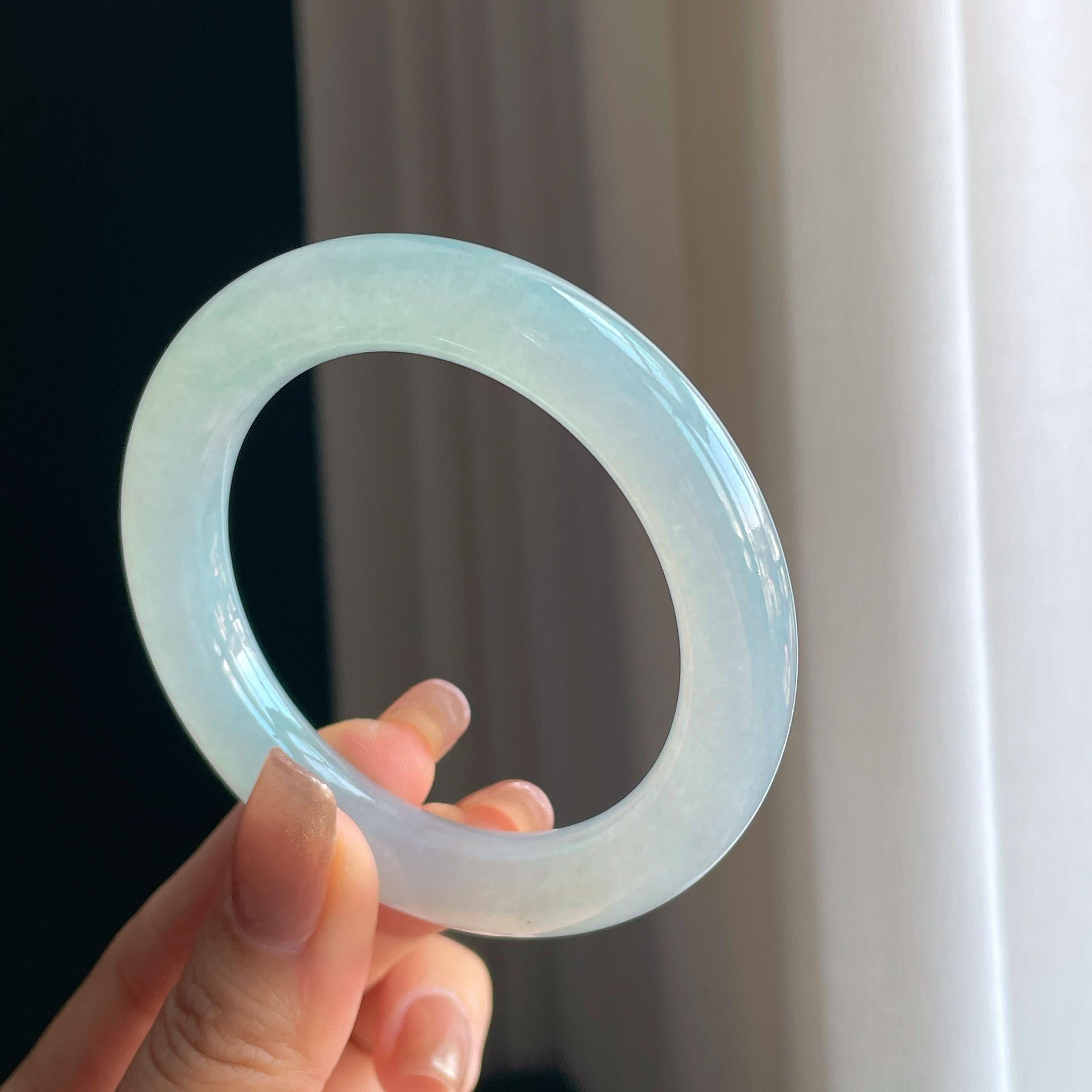 冰种淡底色圆条翡翠手镯（53mm）（yc376741）