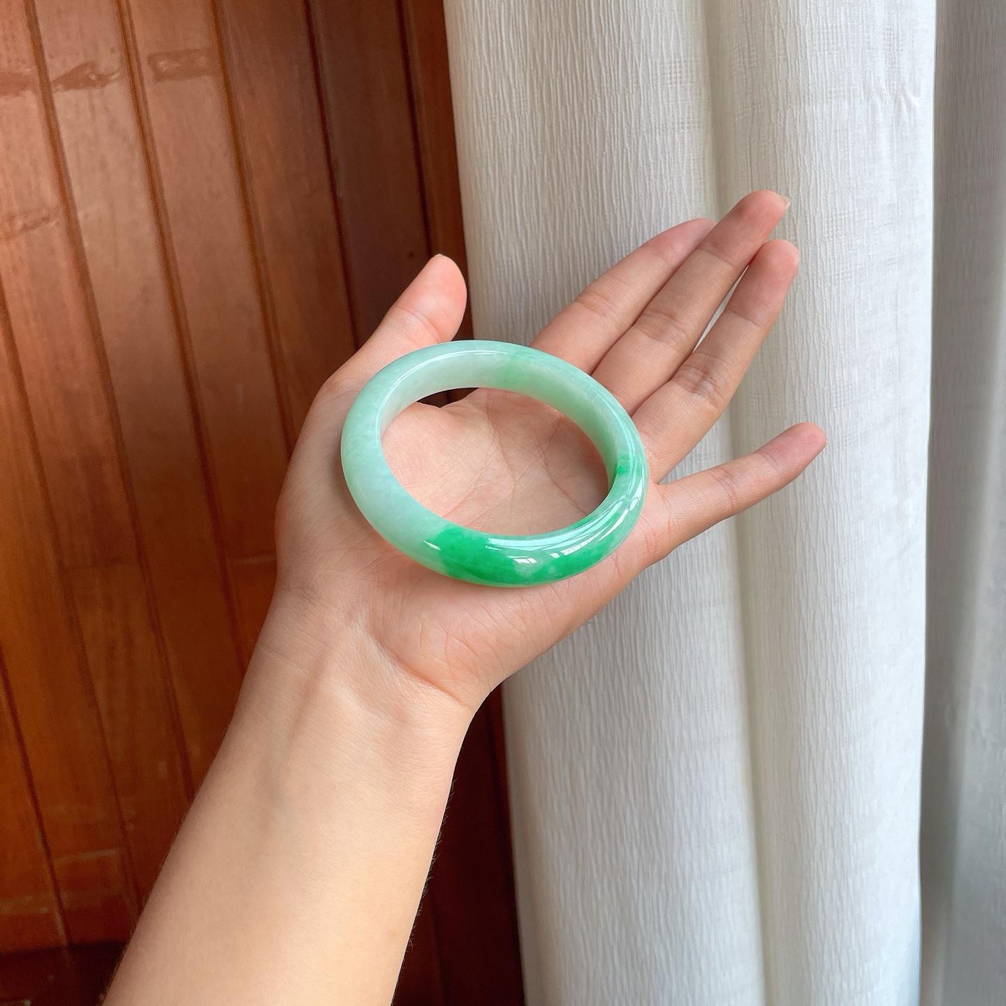 糯冰带色翡翠平安镯（57.5mm）（yc408399）