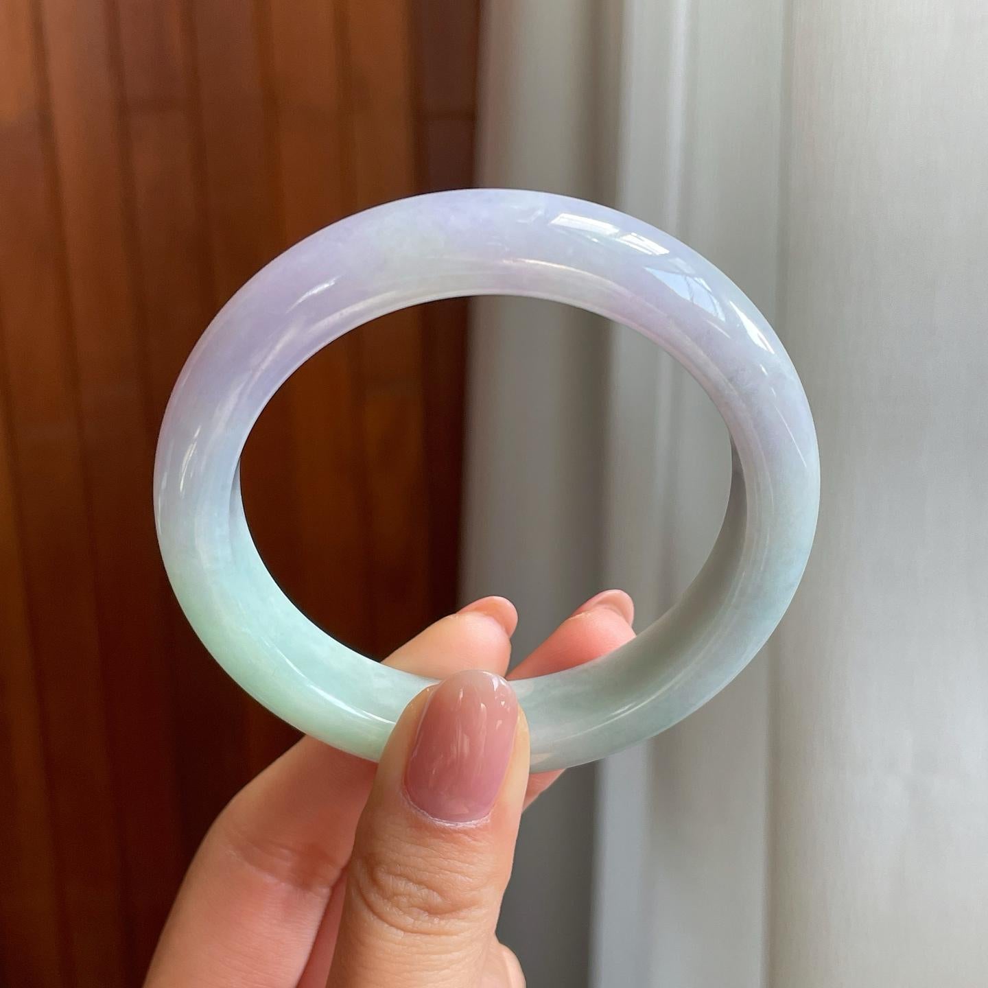 糯冰春带彩翡翠平安镯（56mm)（yc323237）