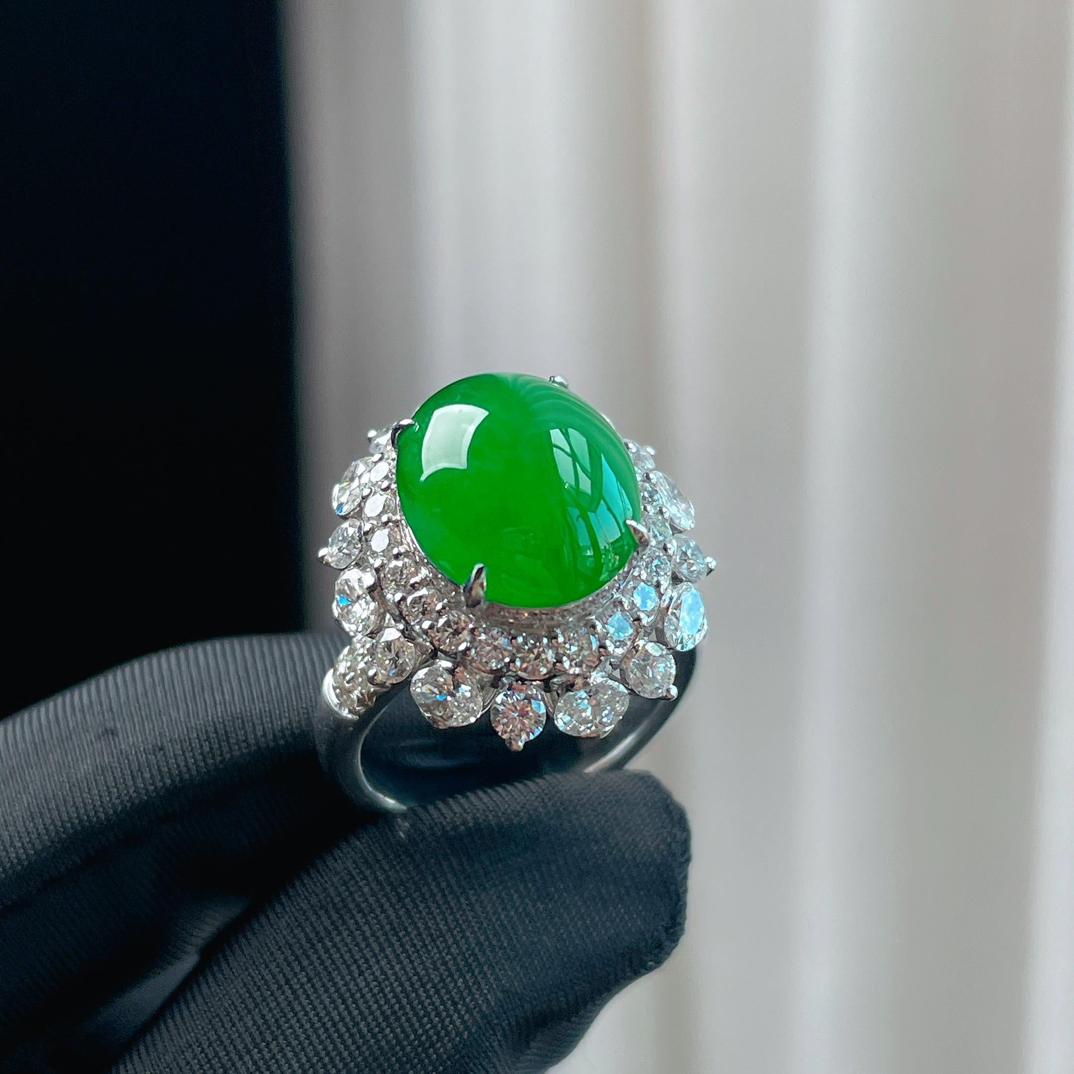 18k金钻镶冰种满绿翡翠蛋面戒指（yc344506）