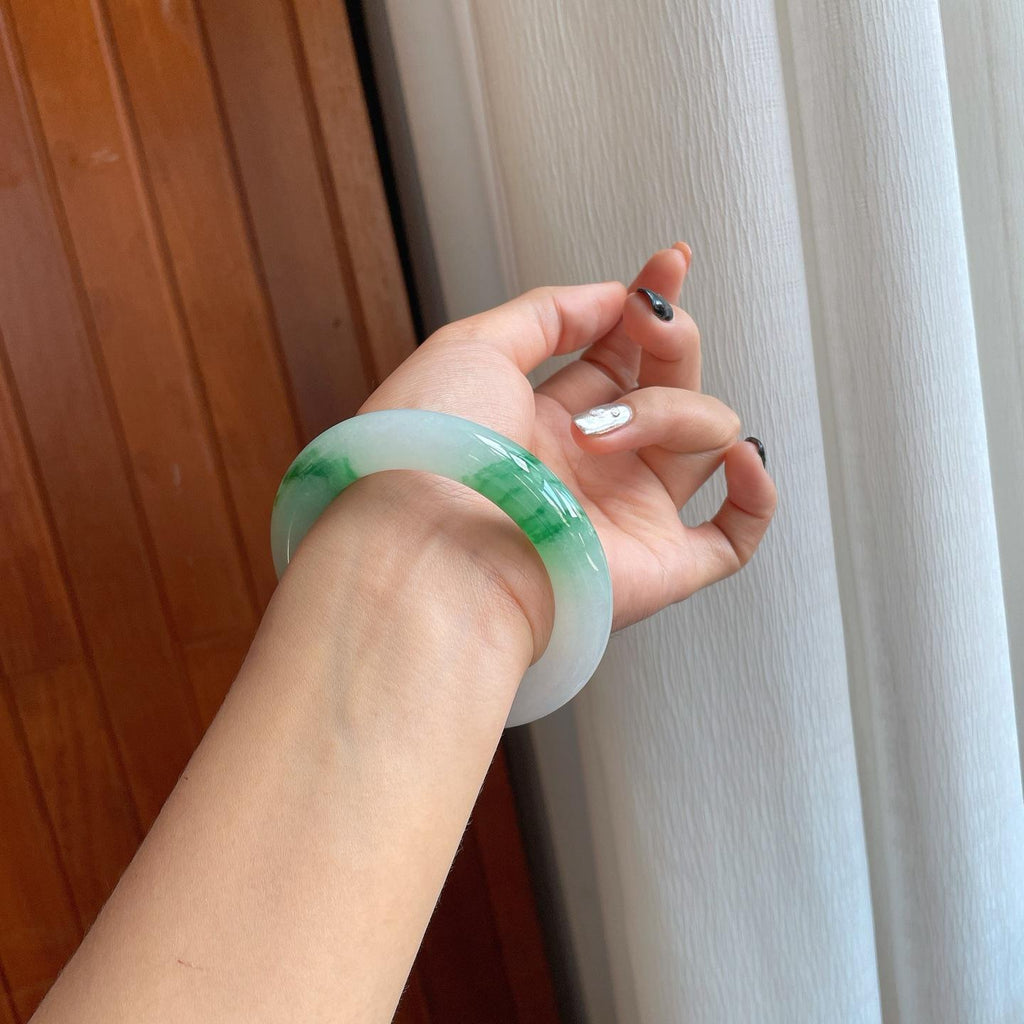 糯冰飘花翡翠圆条手镯（56mm）（yc279296）