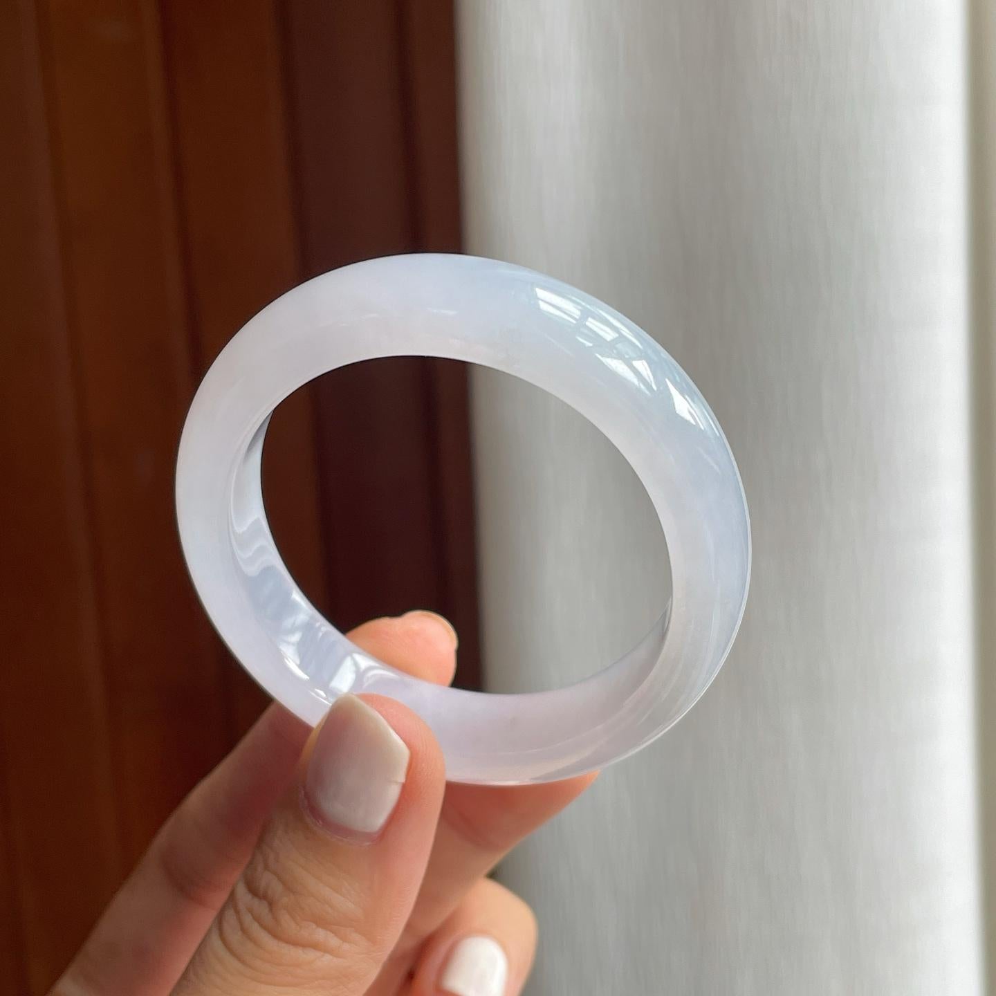 冰种淡春底翡翠贵妃镯（52mm）（yc254049）