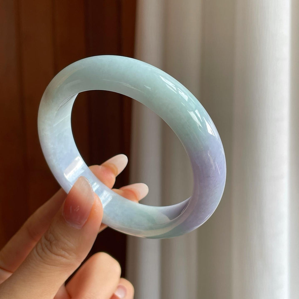 糯冰春带彩翡翠平安镯（57.5mm）（yc310545）