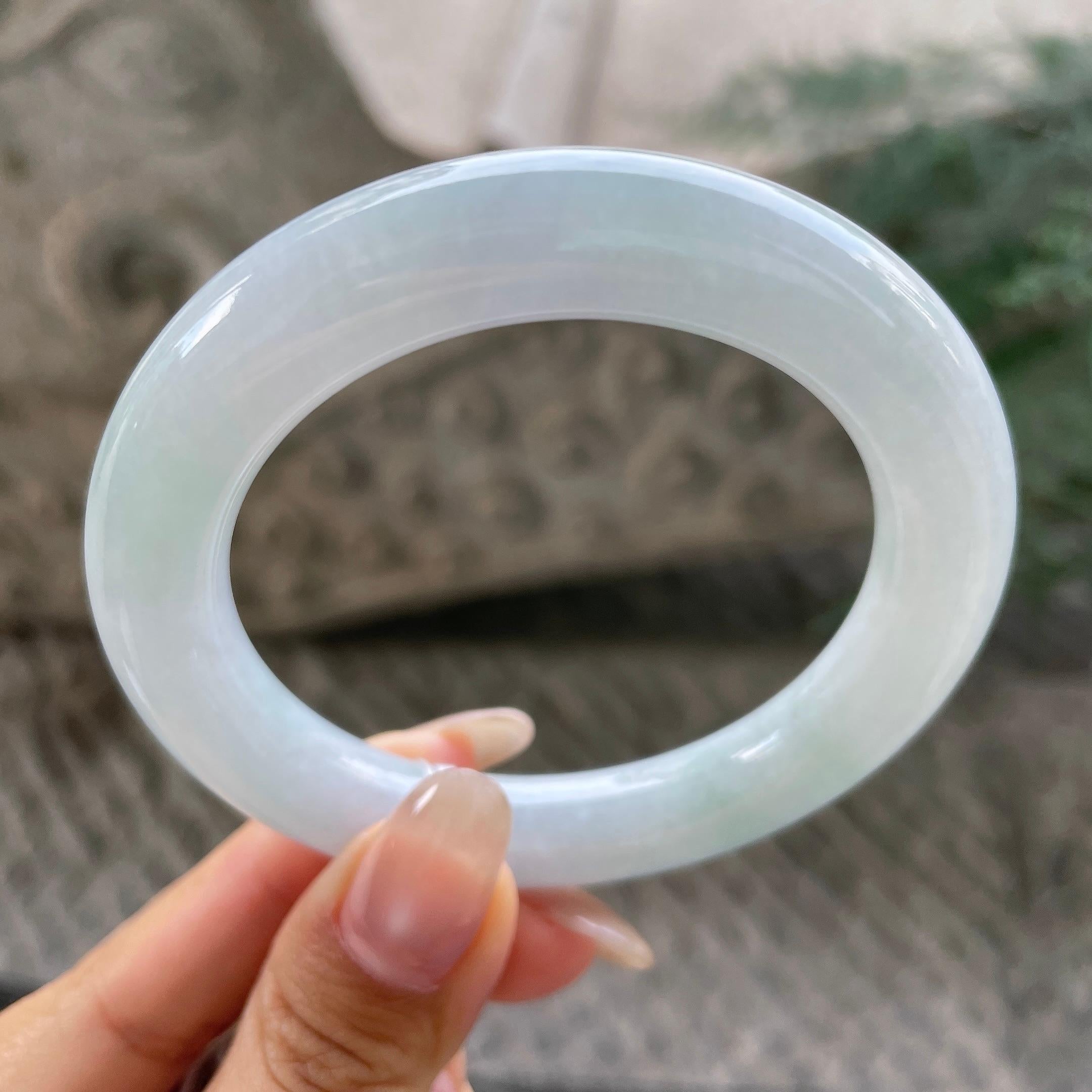 细糯种带底色圆条手镯55圈    天然缅甸A货翡翠（yc351371）