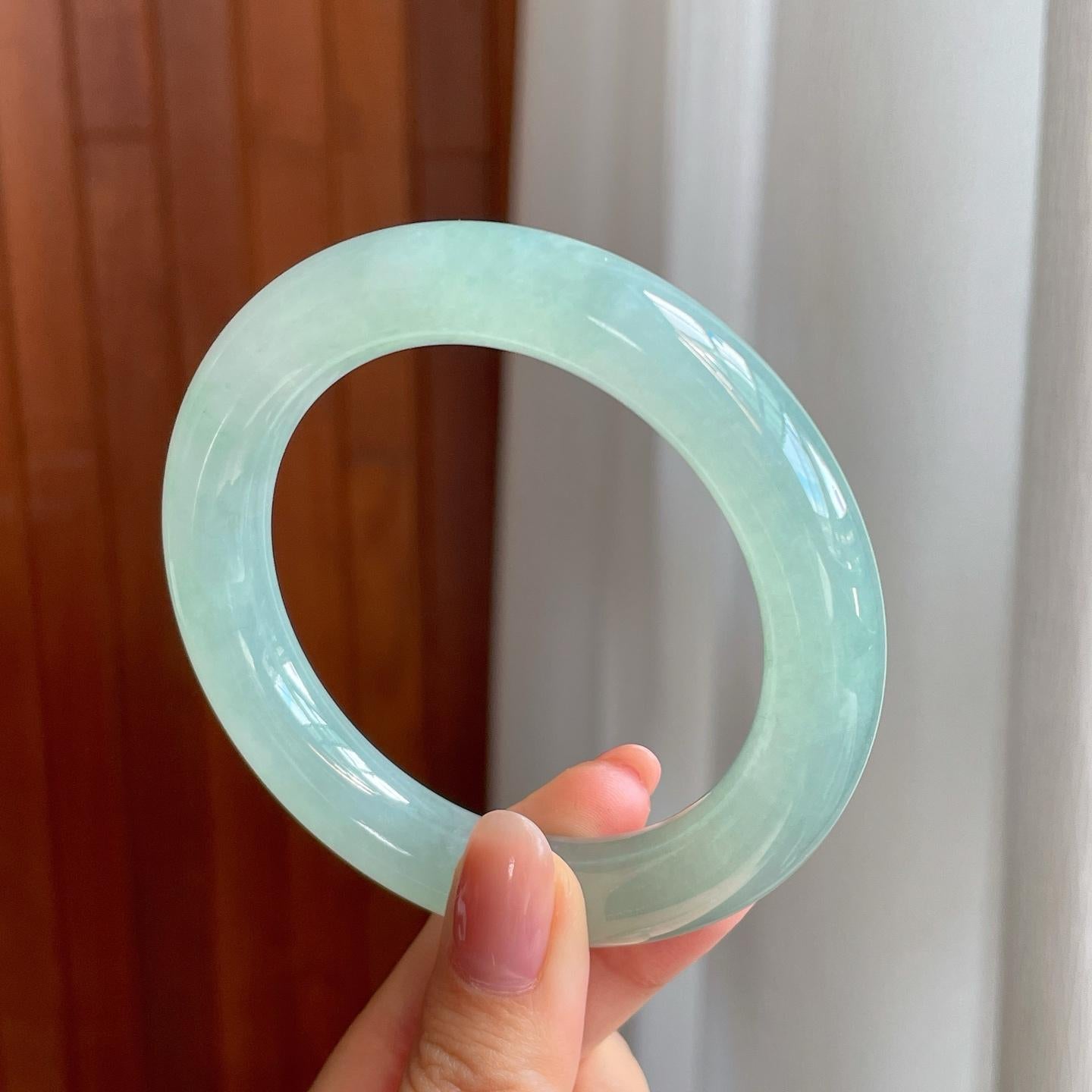 冰种晴底翡翠圆条手镯（58mm)（yc342189）