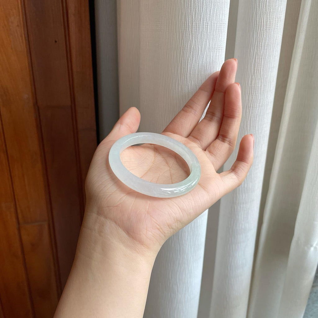 糯冰带晴底翡翠贵妃镯（51mm）（yc310312）