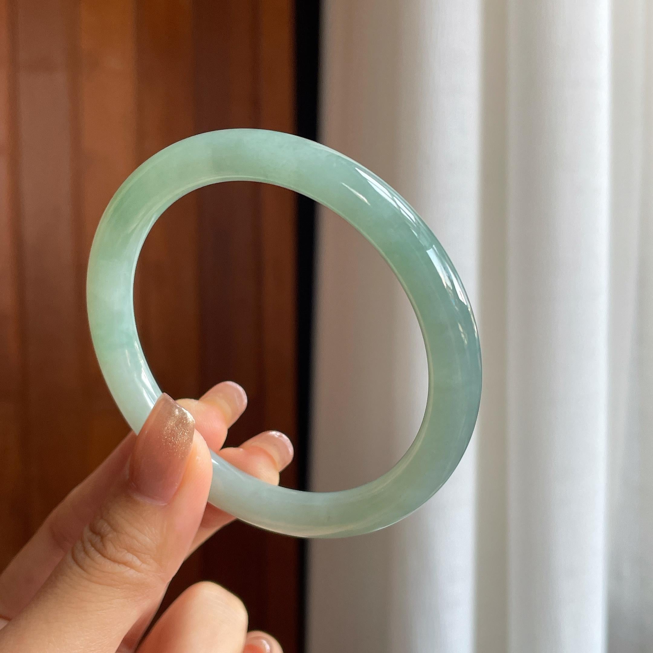 糯冰湖水绿翡翠圆条手镯（61mm）（yc366992）