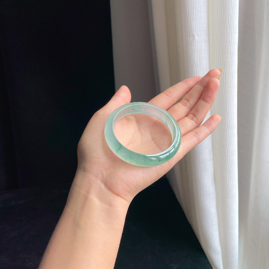 冰玻种飘花翡翠平安镯（55mm)（yc414690）