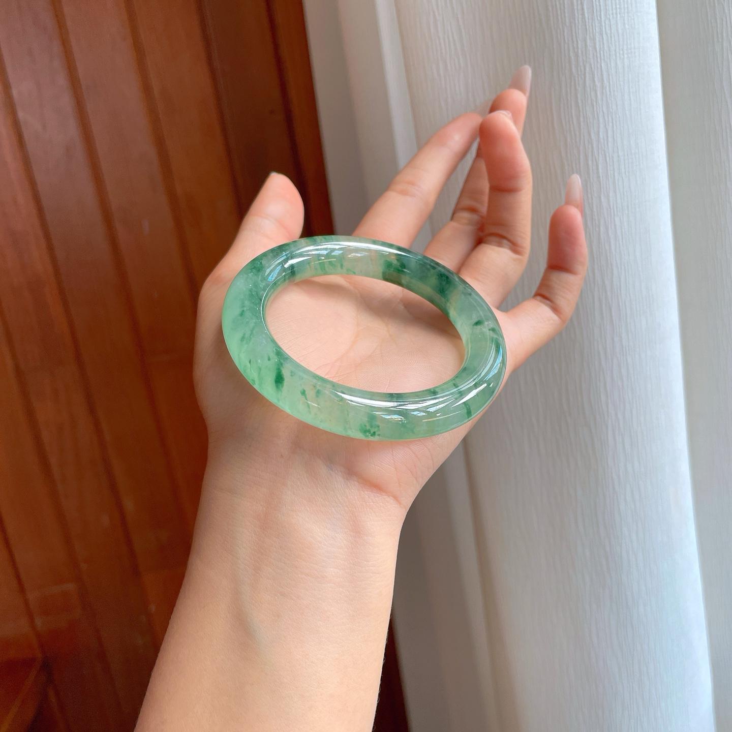 冰种飘花翡翠圆条手镯（56mm）（yc312989）