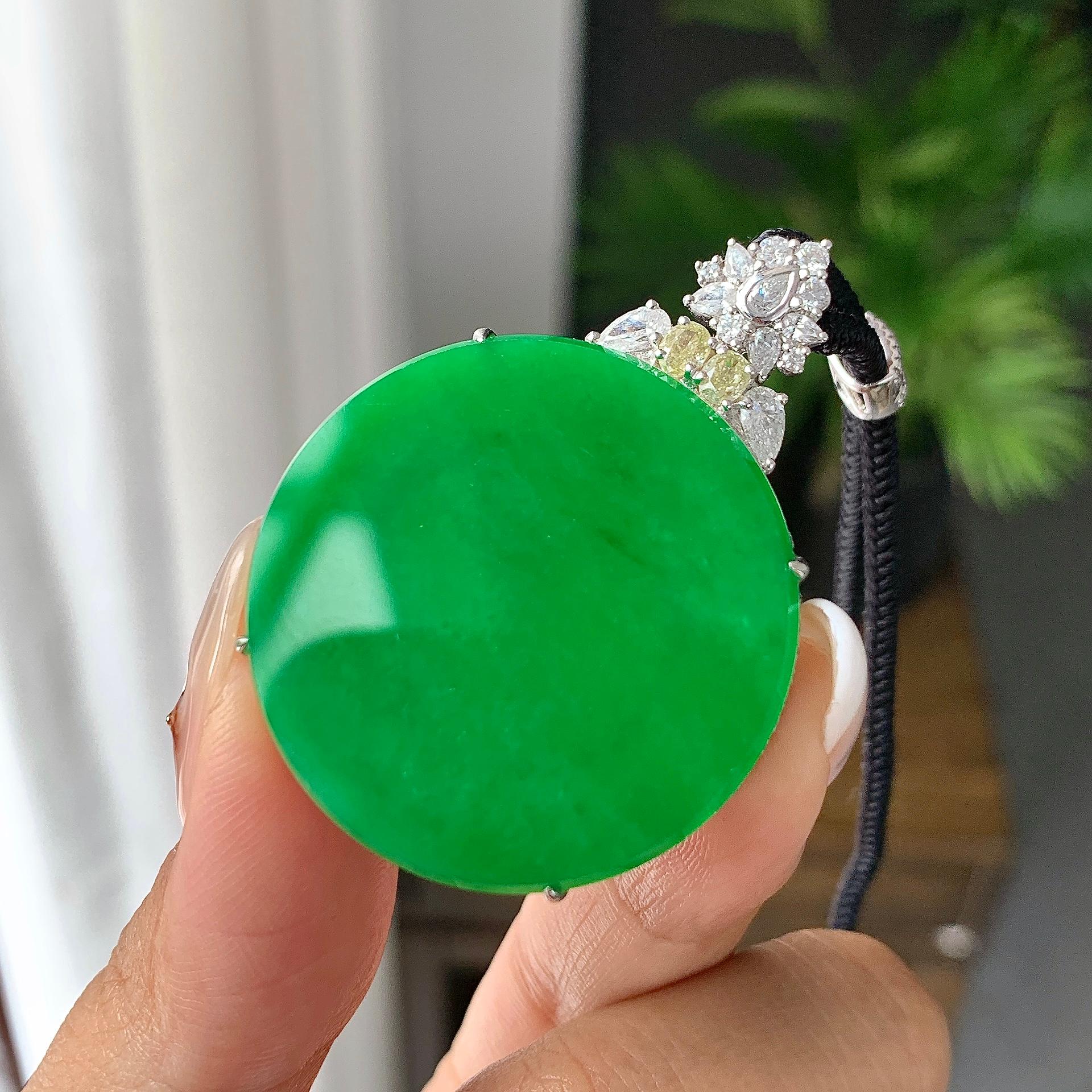 18K金钻镶冰种满绿无事牌吊坠（yc248218）