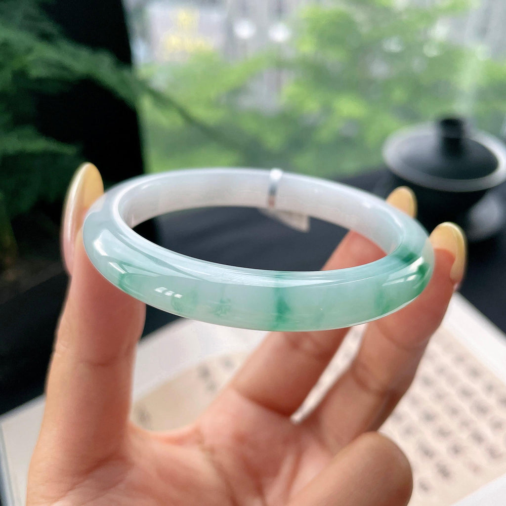 小圈口 细糯种飘绿正圈平安镯53.1圈 天然缅甸A货翡翠（yc473052）