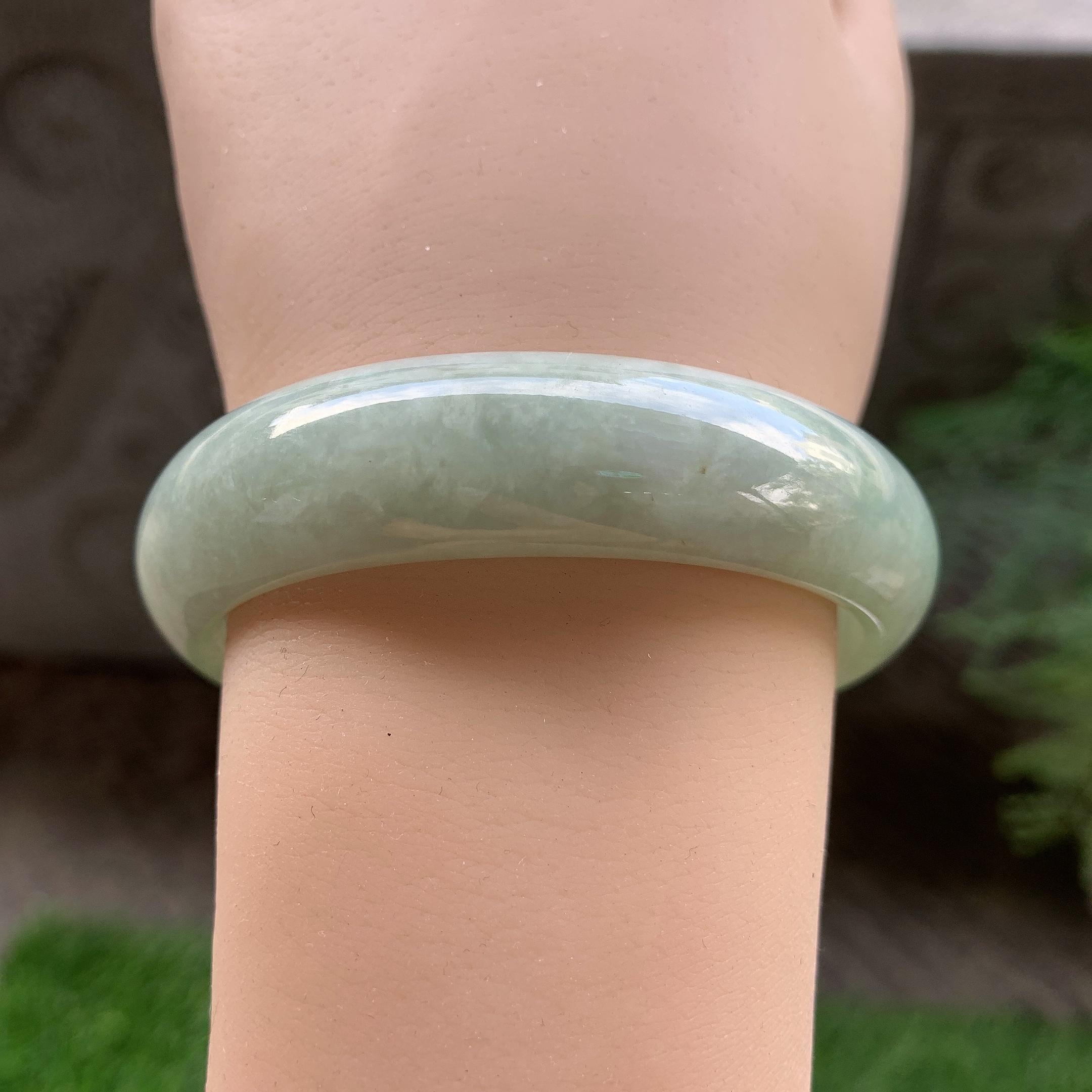 糯种淡晴底宽版贵妃手镯（53mm）（yc293320）