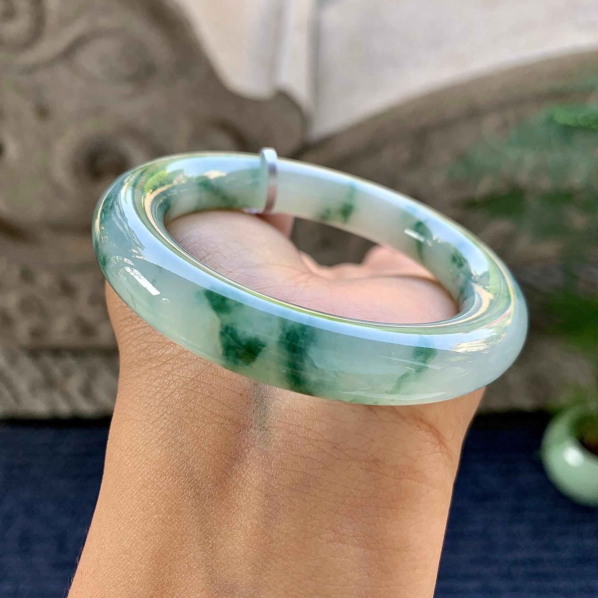 糯冰种飘花圆条手镯（51.5mm）（yc249455）