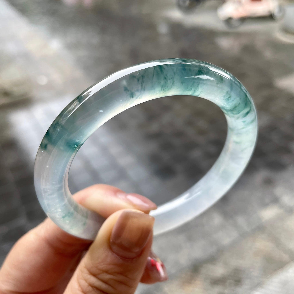 高冰种飘蓝花圆条手镯55.5圈口   天然缅甸A货翡翠（yc350657）