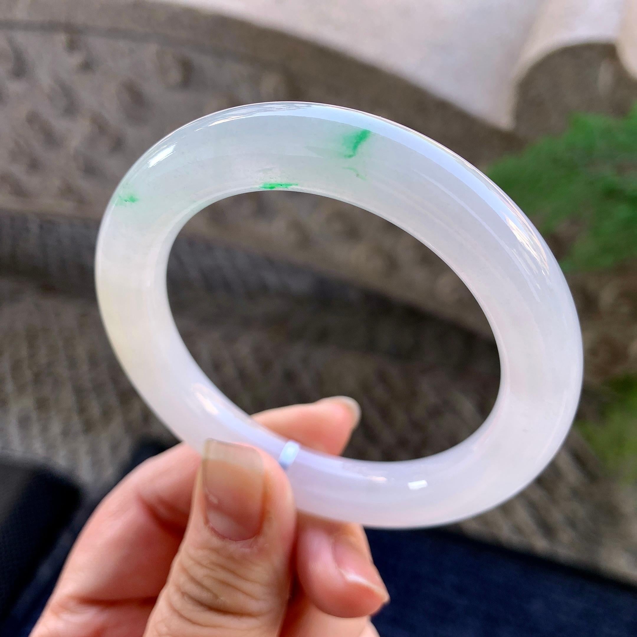 糯冰种黄翡飘绿圆条手镯（54mm）（yc305697）