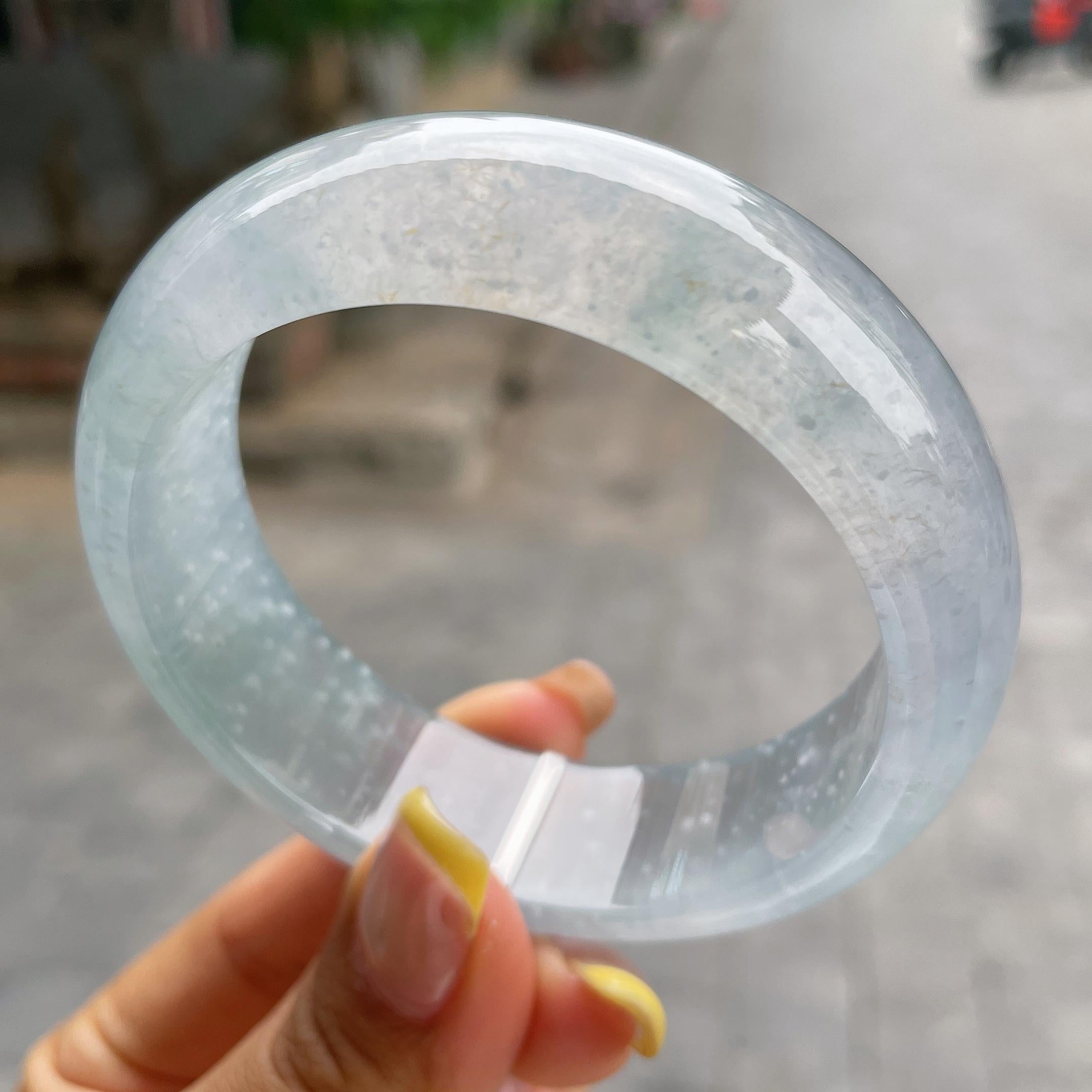 宽版轮胎镯    高冰种雪花棉宽版轮胎镯58.8圈      天然缅甸A货翡翠（yc378784）