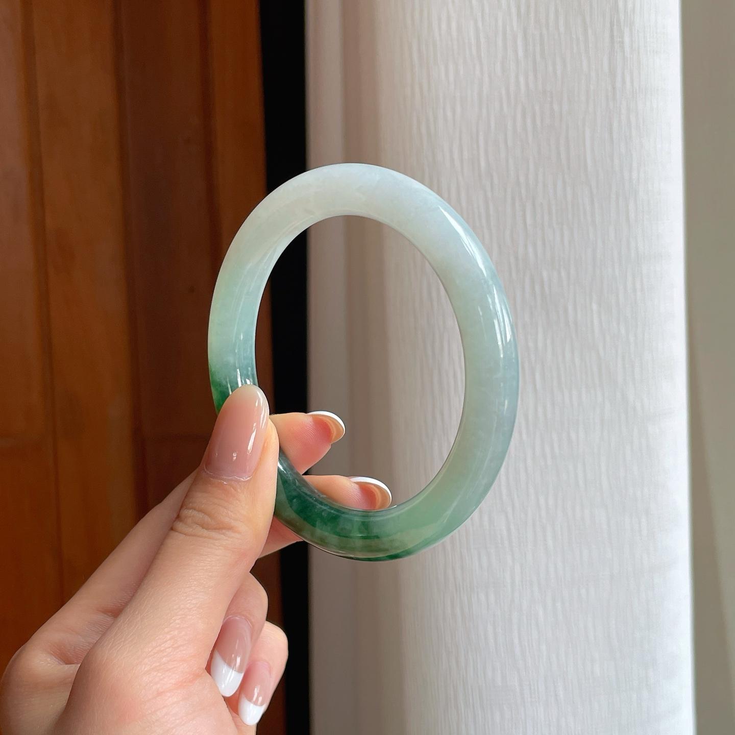 糯冰飘花翡翠圆条手镯（56.3mm)（yc373885）