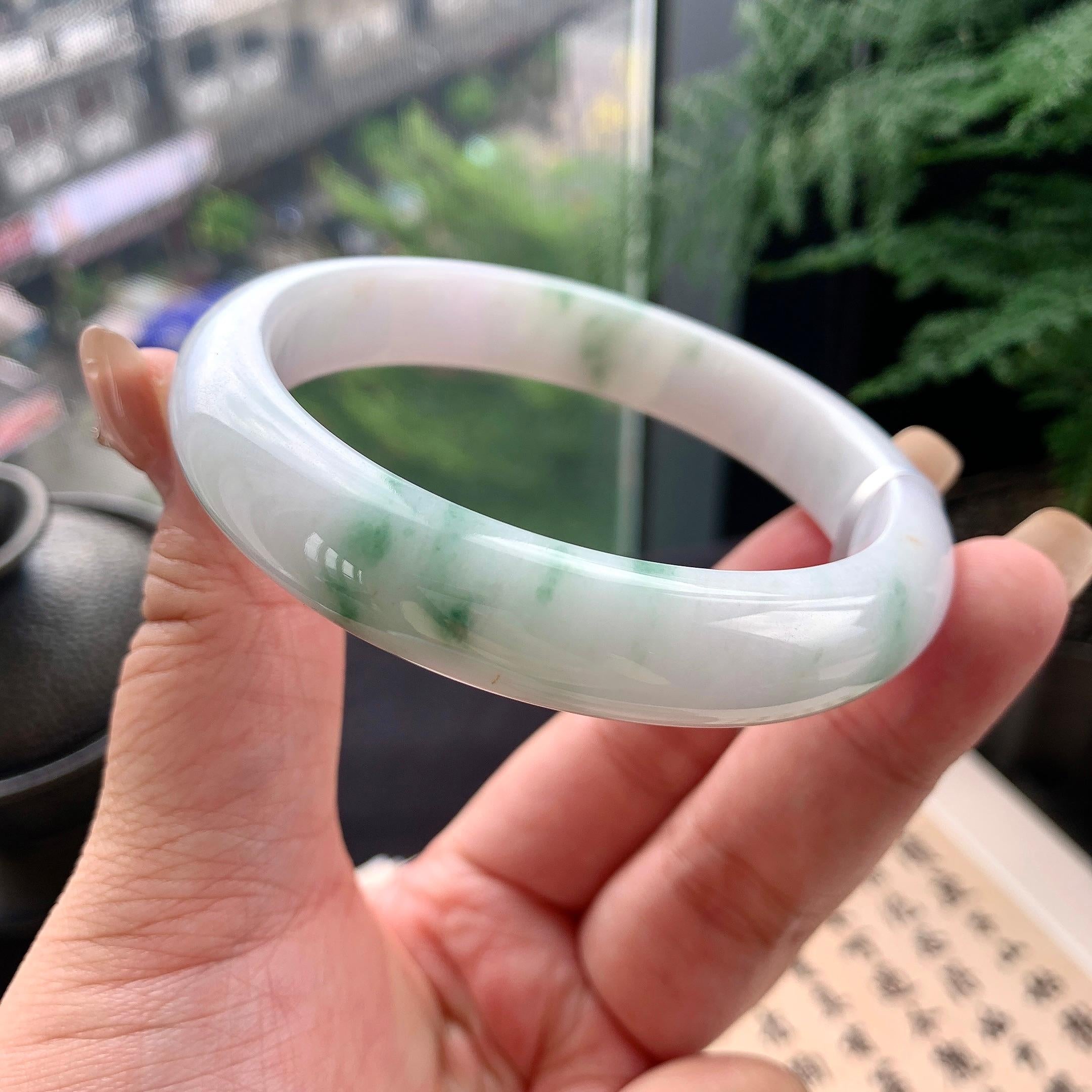 大圈口 细糯种飘绿花洒金正圈平安镯 61.2圈口 天然缅甸A货翡翠（yc477604）