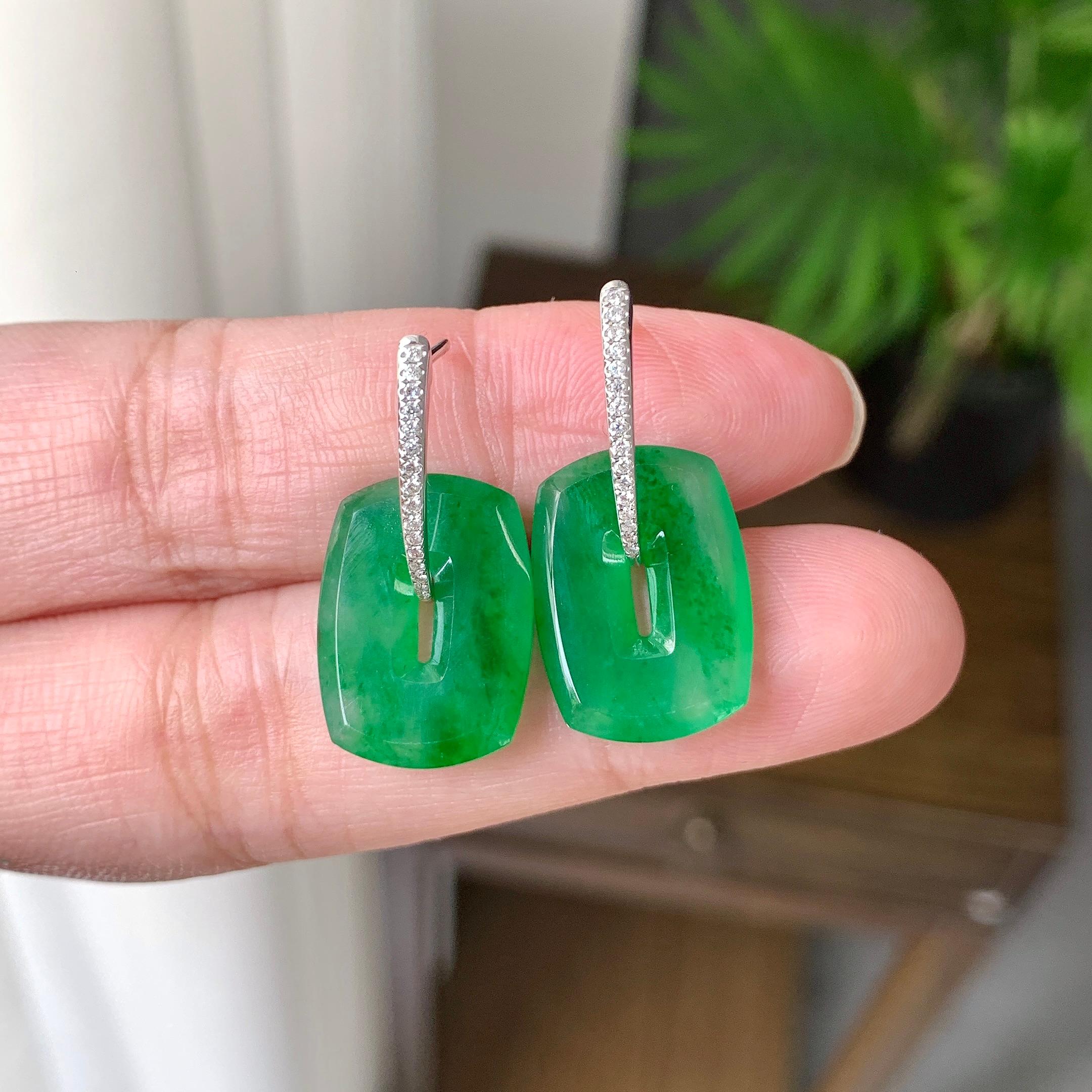 18K金钻镶糯冰种满绿方糖耳坠（yc248198）