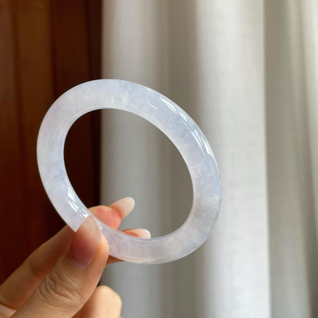 冰种淡椿底翡翠圆条手镯（55.8mm）（yc310745）