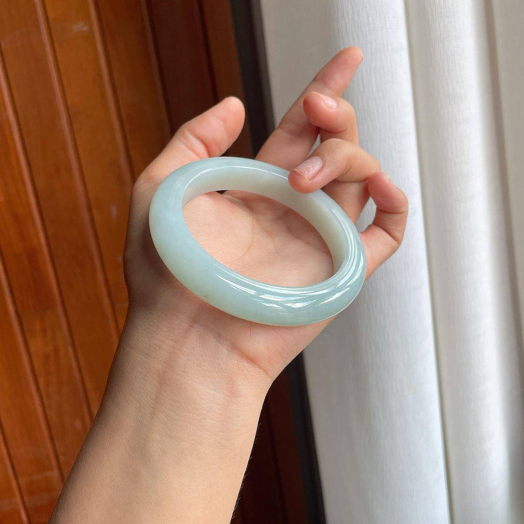 细糯冰淡底色翡翠平安镯（60mm）（yc221945）