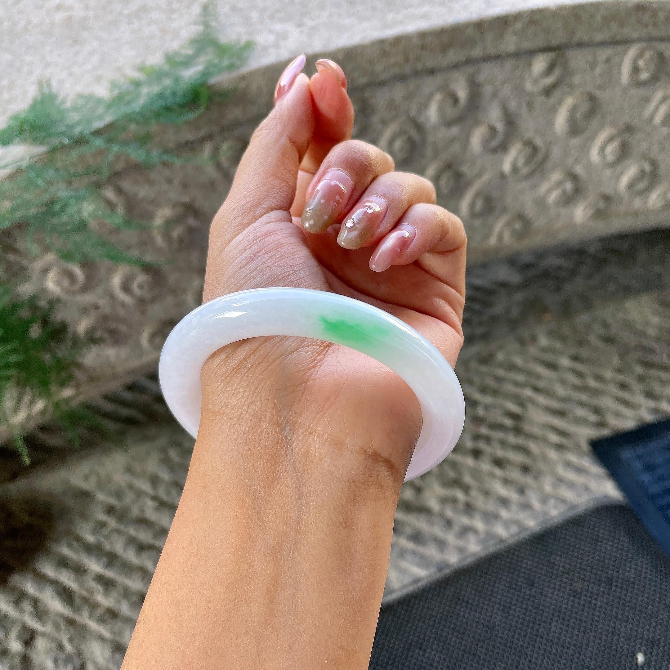 细糯种飘绿圆条手镯（59.1mm）（yc305682）