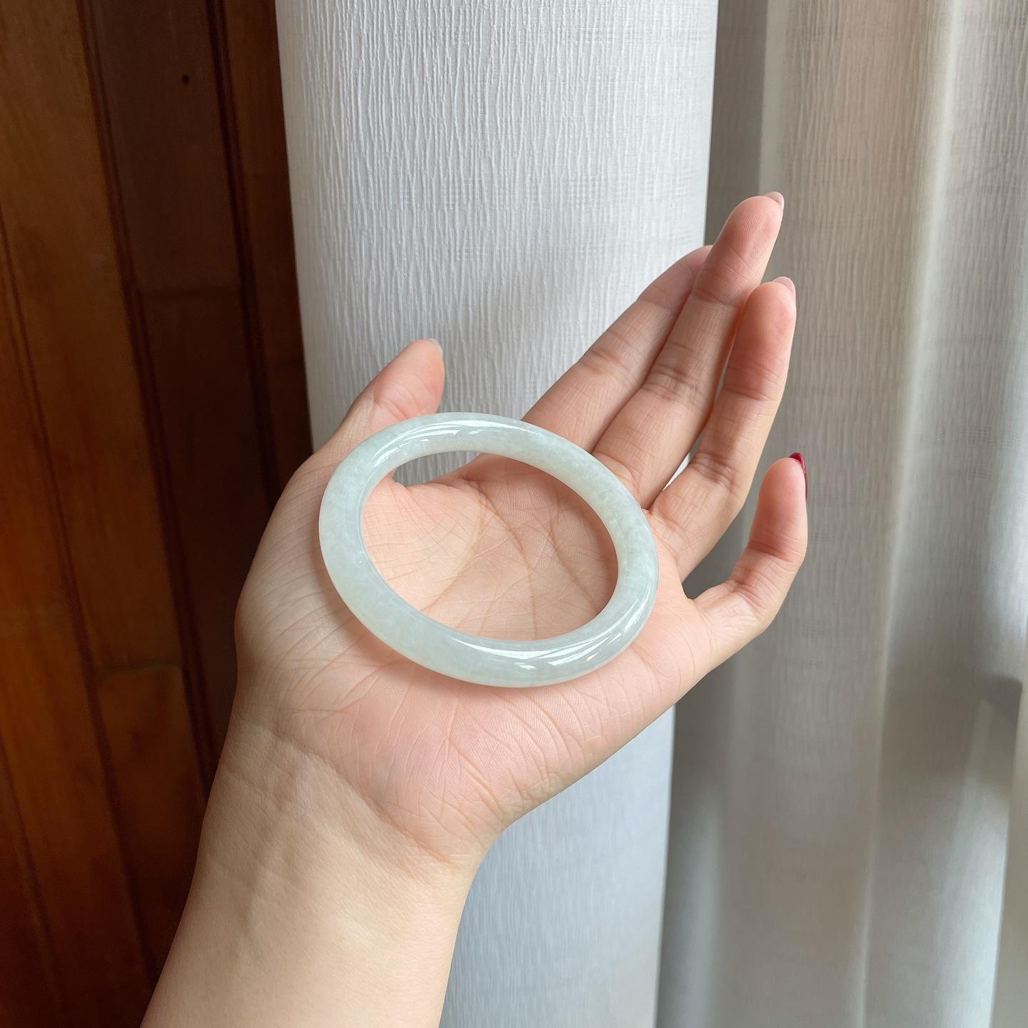 糯冰晴底翡翠美人条（53.3mm）（yc303077）