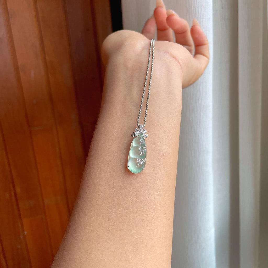 18k金镶冰种晴底翡翠豆子（yc244874）