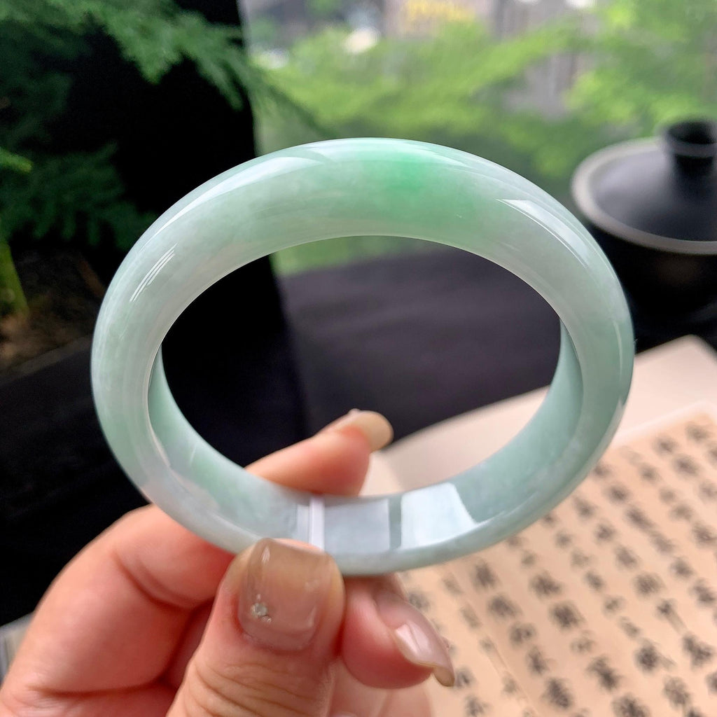 细糯种淡晴底飘绿正圈平安镯 54圈口 天然缅甸A货翡翠（yc473062）