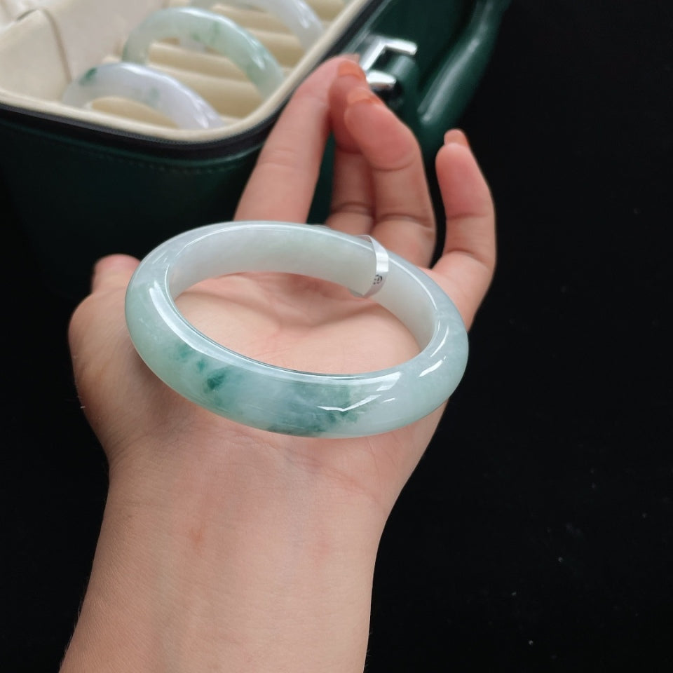 糯种飘蓝花正圈手镯翡翠手镯（55.8mm）（yc016630）