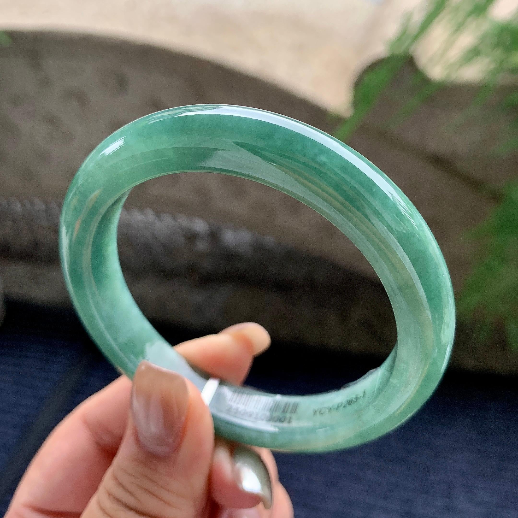 细糯种湖水绿正圈平安镯  57.5圈口  天然缅甸A货翡翠（yc436265）