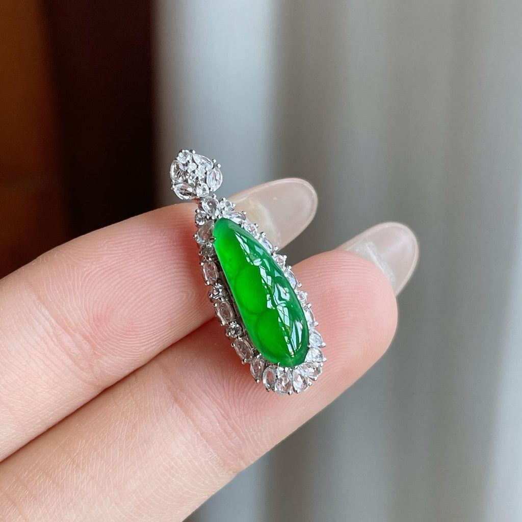 18k金镶冰种满绿翡翠豆子（yc247146）