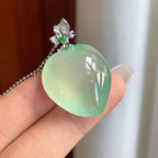 18k金扣冰种晴绿底翡翠桃子（yc261409）