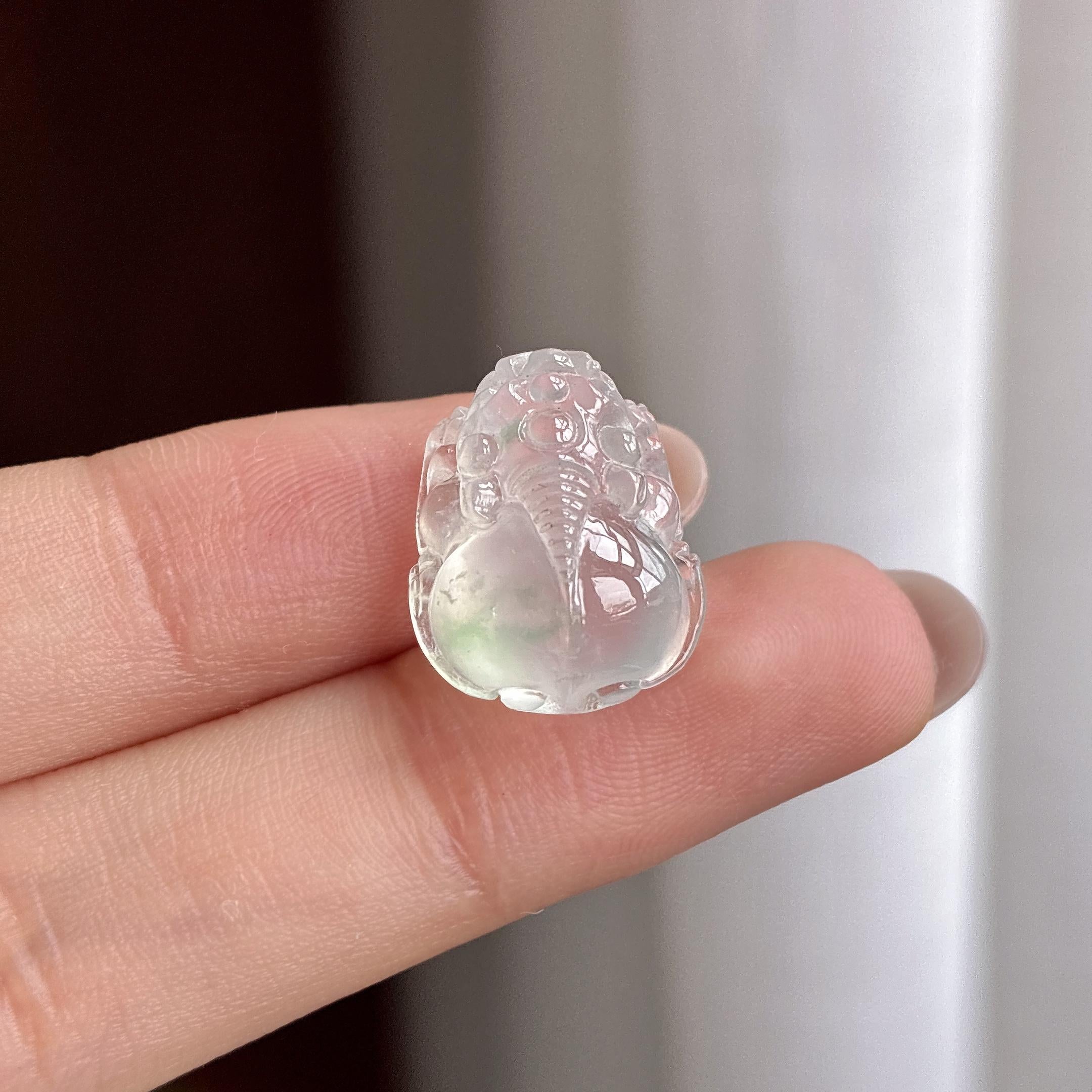 高冰种飘花起光貔貅裸石 天然缅甸A货翡翠（yc534581）