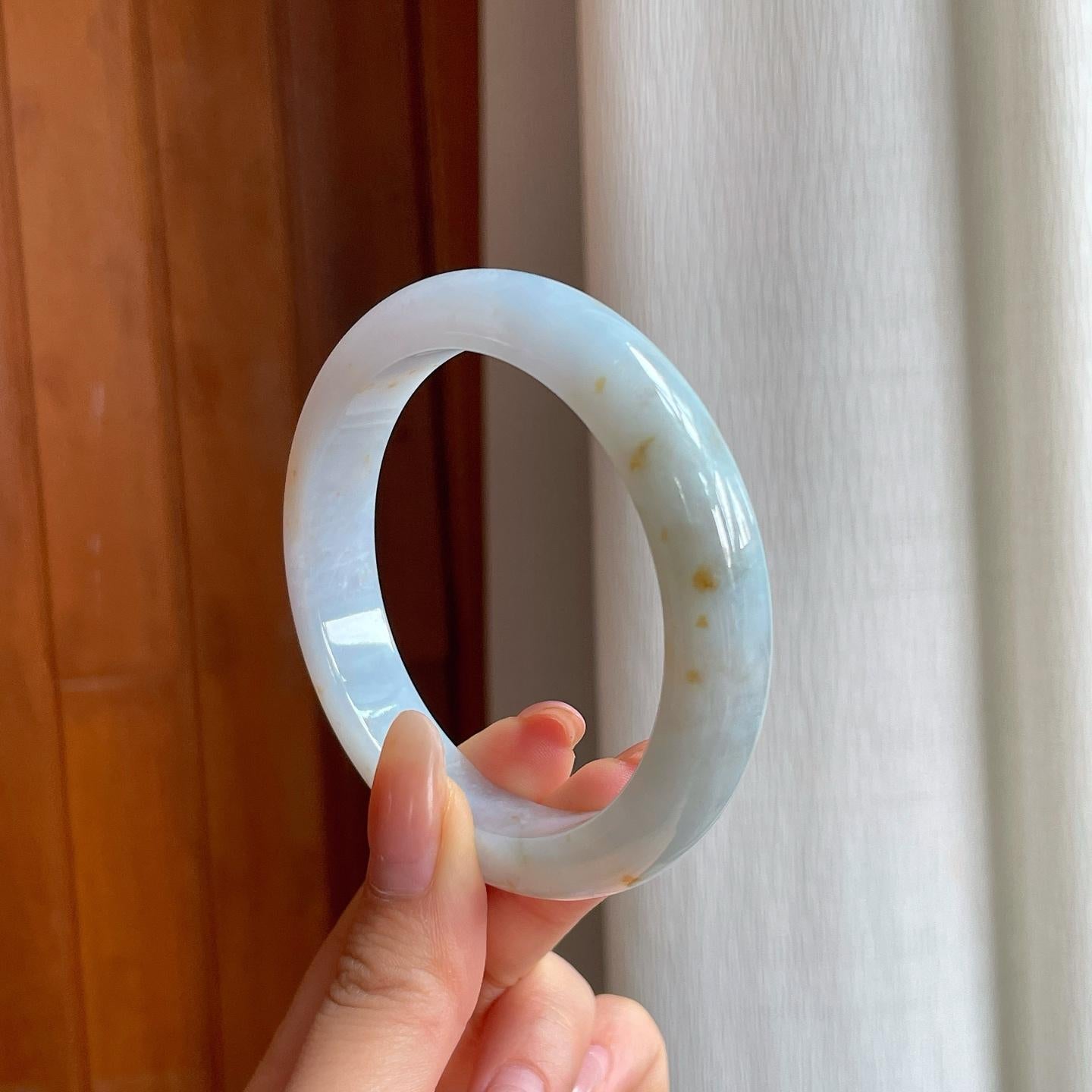 糯冰淡底色洒金翡翠平安镯（57mm)（yc360250）