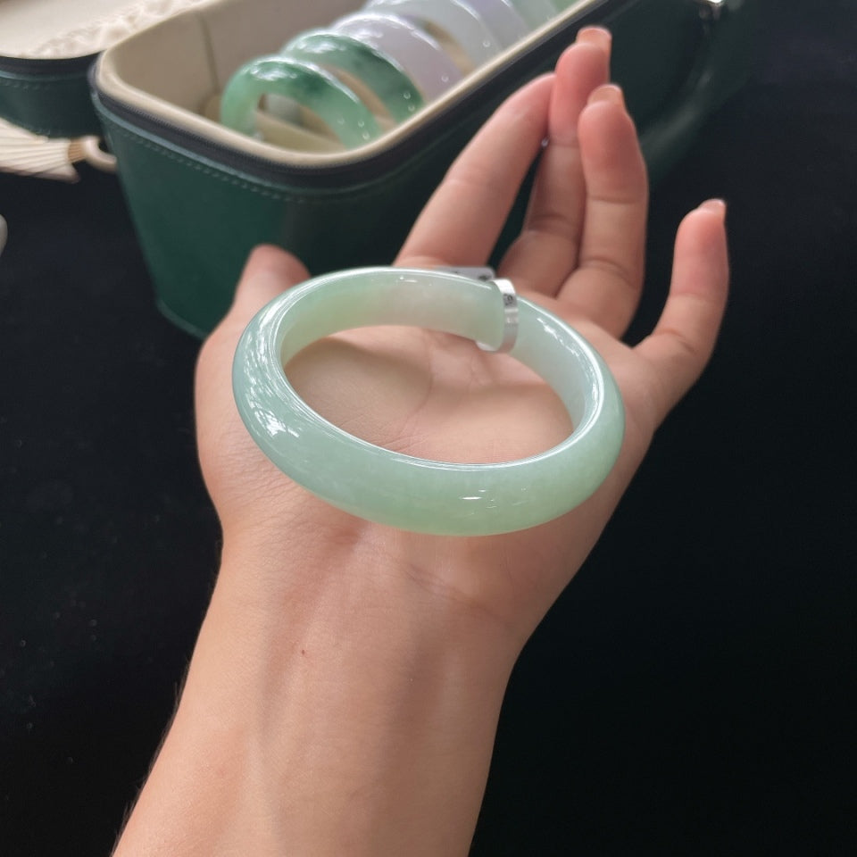 糯冰淡晴底正圈翡翠手镯（55mm）（yc019438）