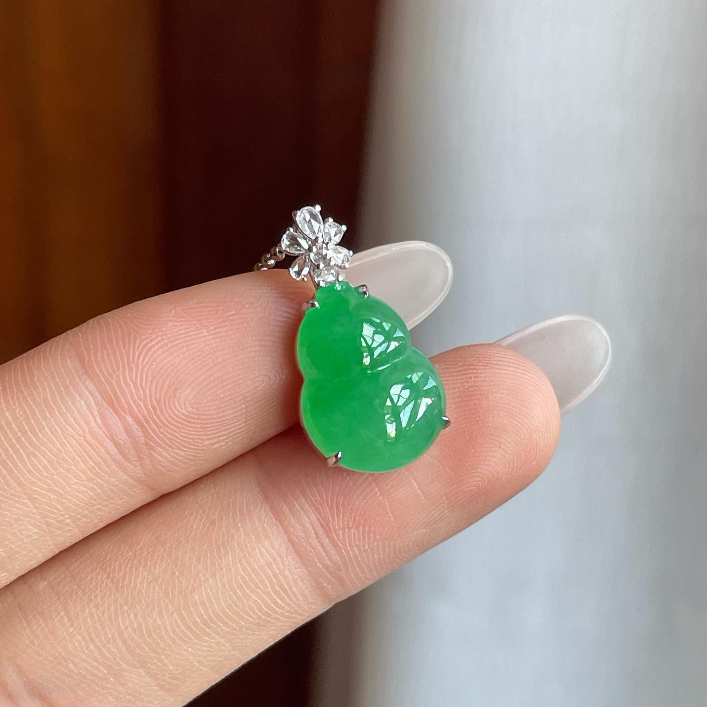 18k金镶糯冰满绿翡翠葫芦（yc258411）