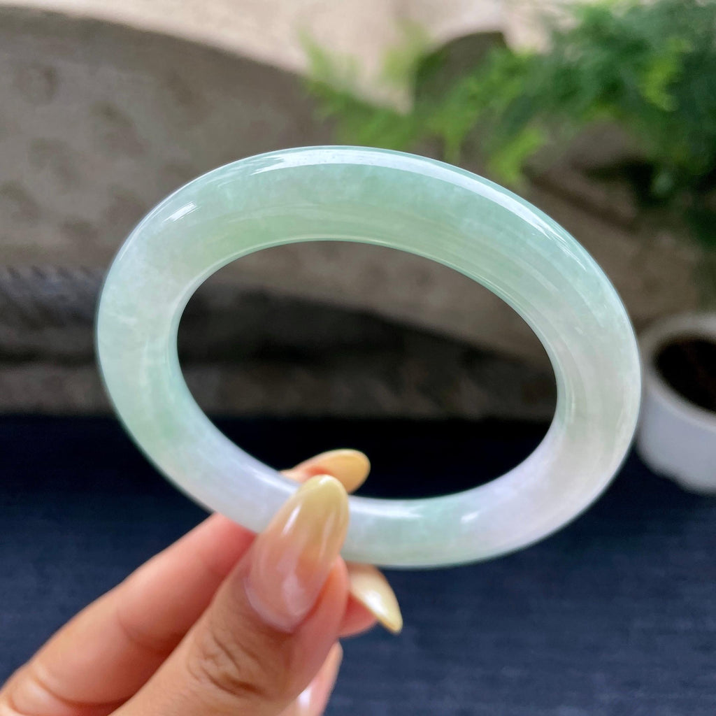 小圈口 细糯种带底色圆条手镯53.8圈 天然缅甸A货翡翠（yc489138）