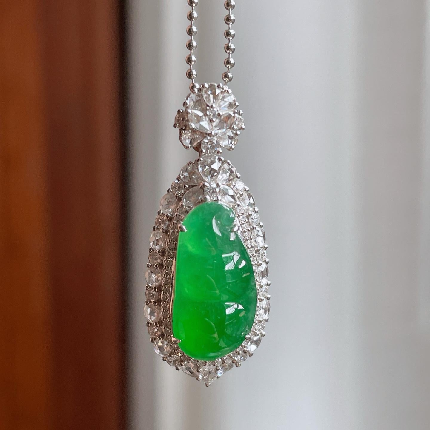 18k金镶冰种满绿翡翠豆子（yc250564）