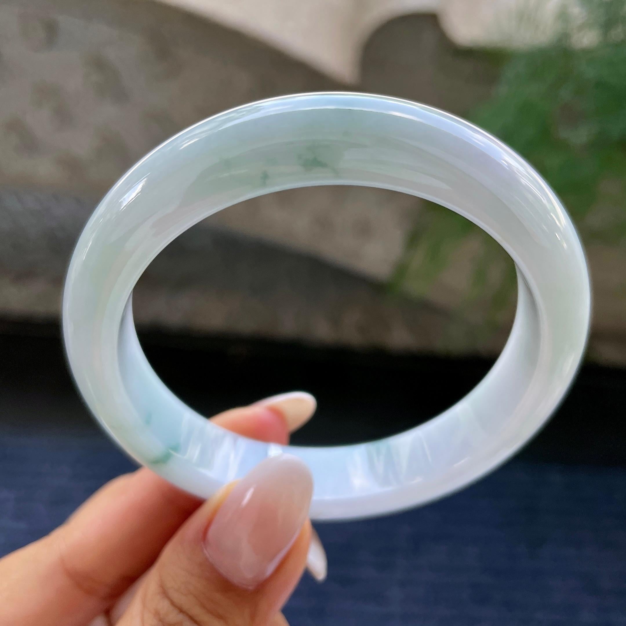 大圈口    细糯种飘花正圈平安镯     58.2圈     天然缅甸A货翡翠（yc408834）