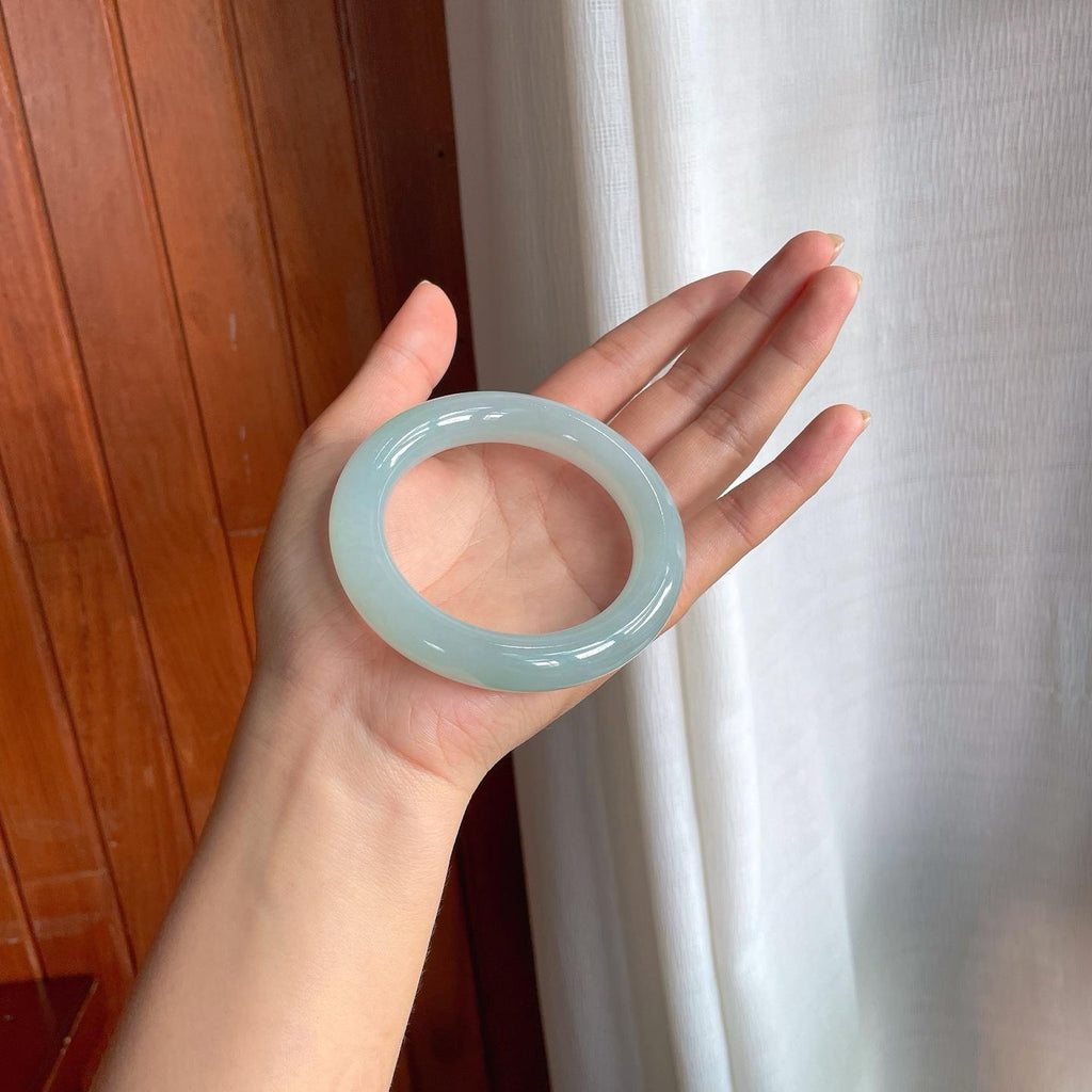 细糯冰晴底翡翠圆条手镯（56.3mm）（yc400219）