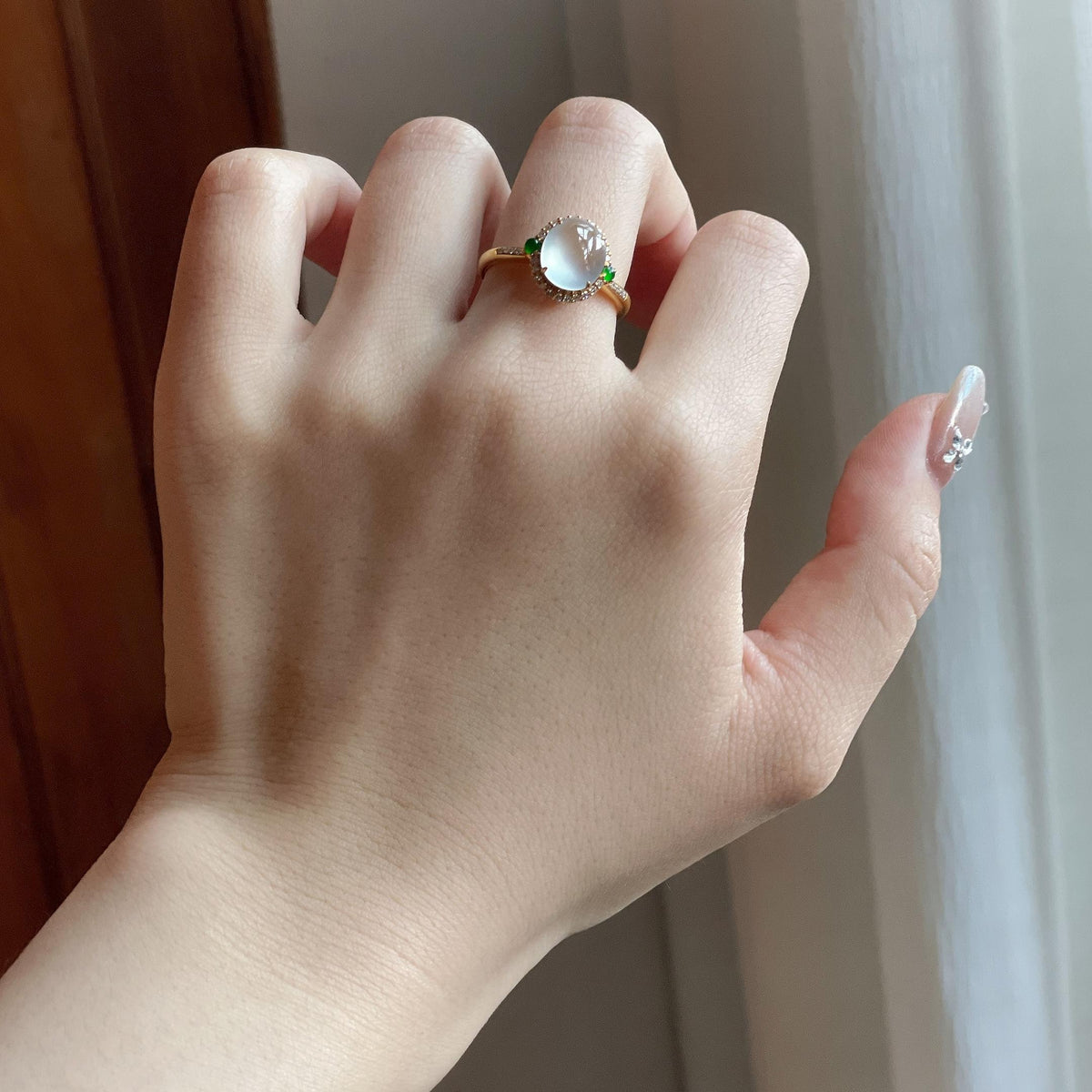 18K金镶高冰种起光无色蛋面戒指（yc759688）