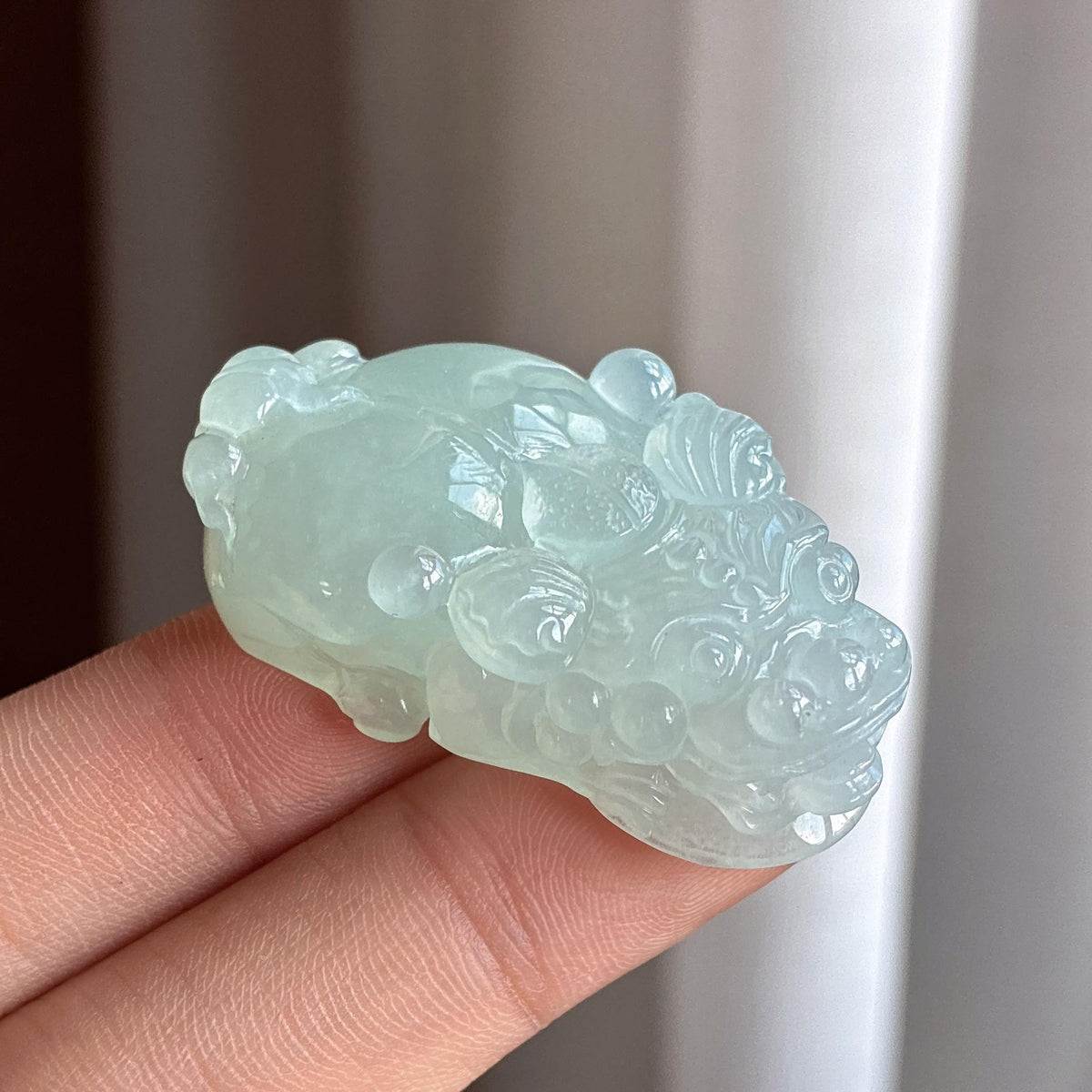 糯冰淡底色貔貅挂件（yc712103）