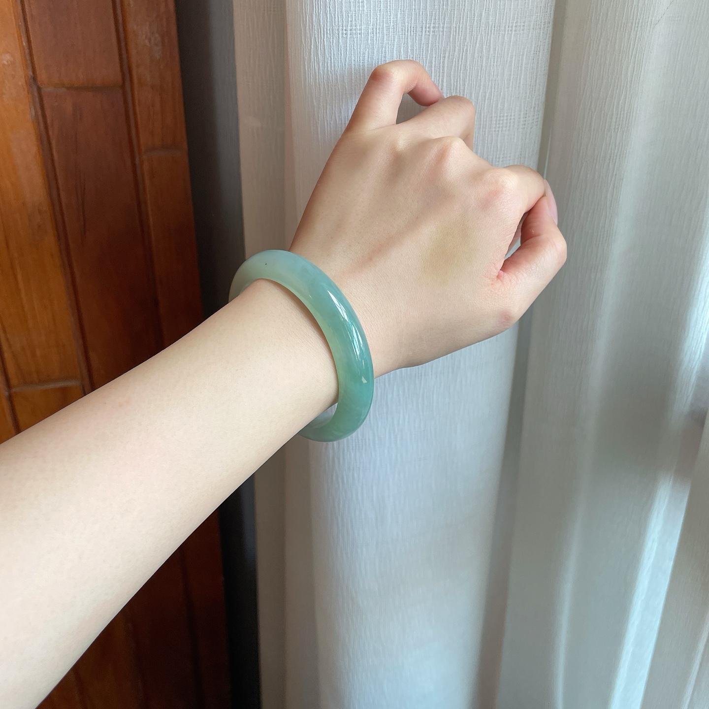 糯冰半山水翡翠平安镯（59mm）（yc282547）