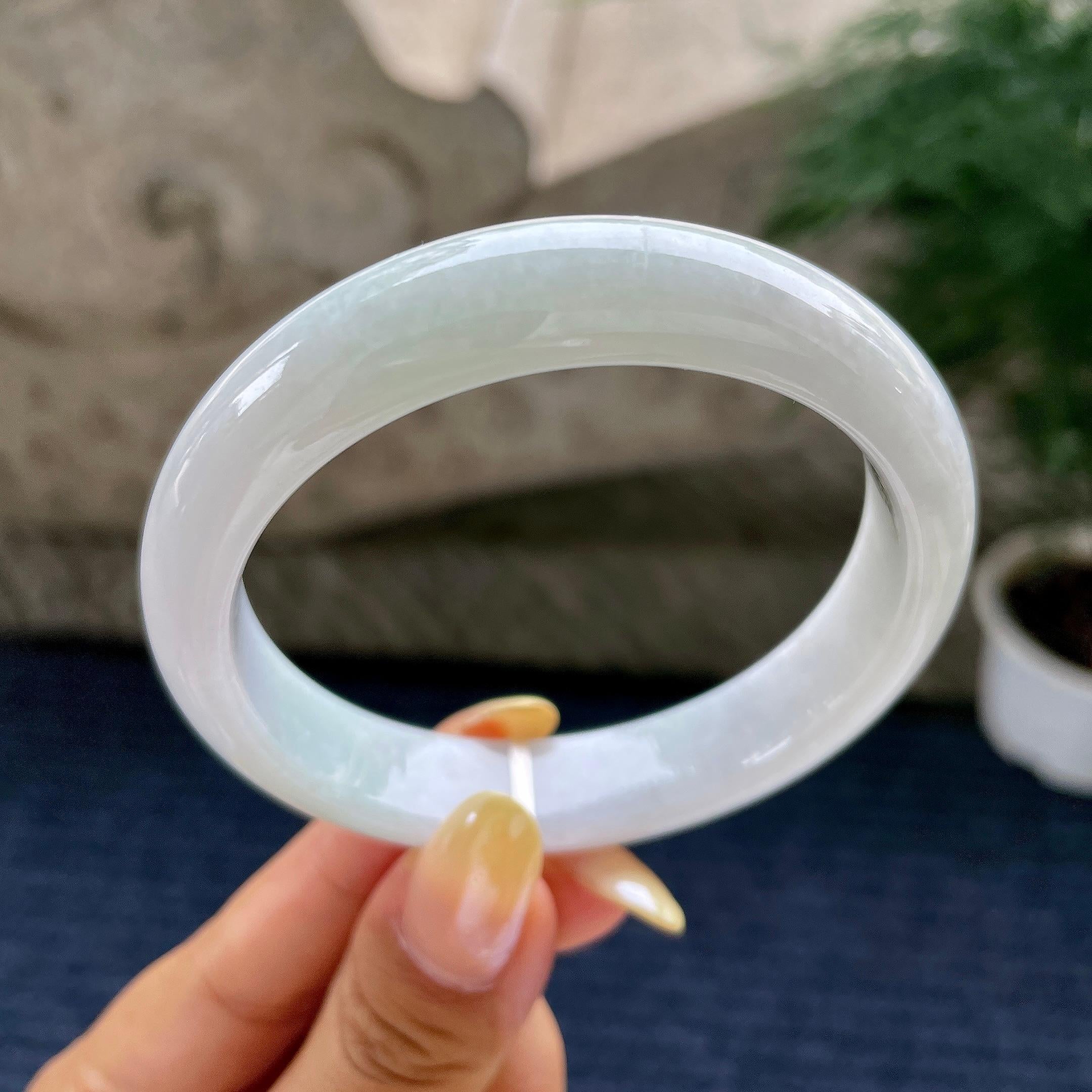 细糯种淡春彩正圈平安镯58.2圈 天然缅甸A货翡翠（yc481948）