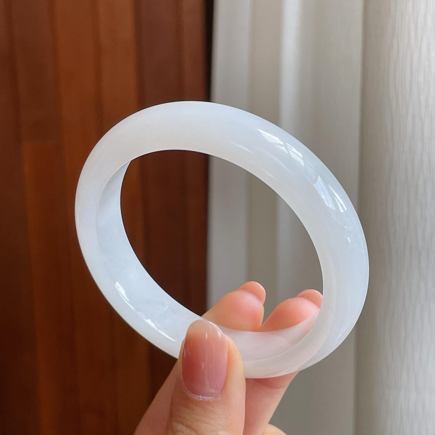 糯冰种白月光翡翠平安镯（55.6mm)（yc323654）